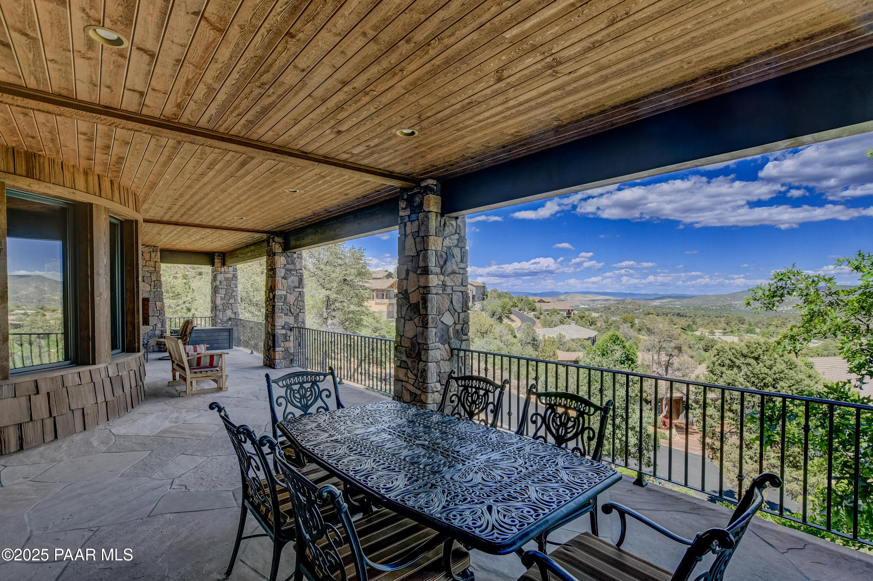 744 Woodridge Lane