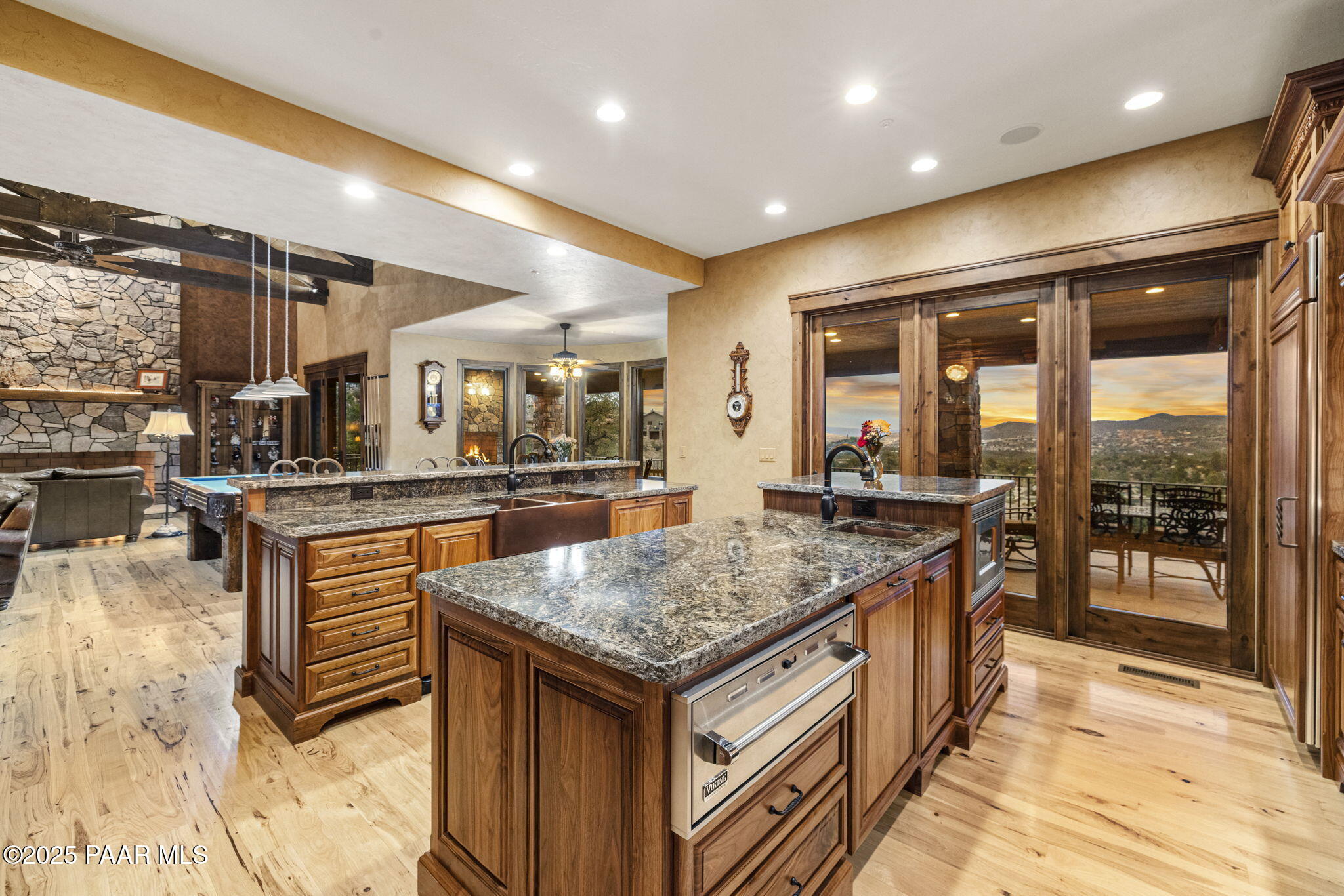 744 Woodridge Lane