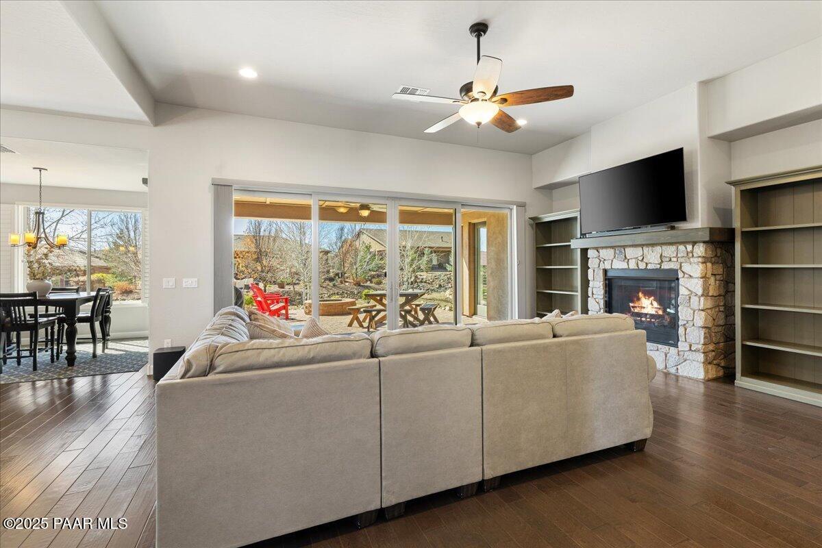 455 Isabelle Lane