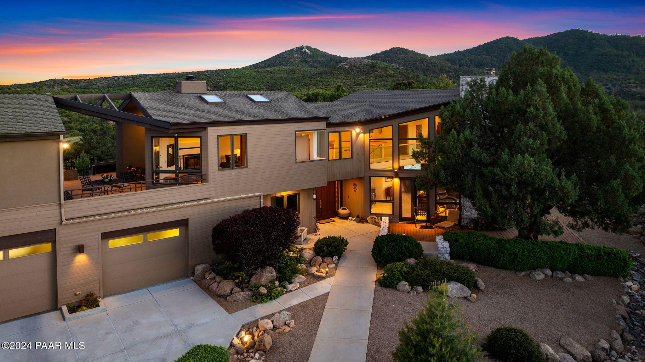 1301 S Manzanita Hill Road