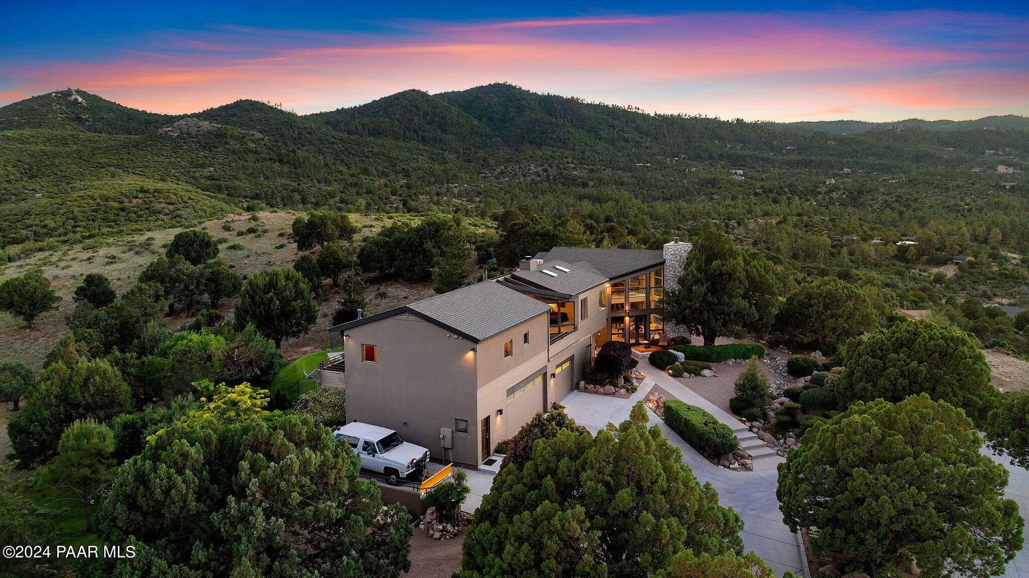 1301 S Manzanita Hill Road
