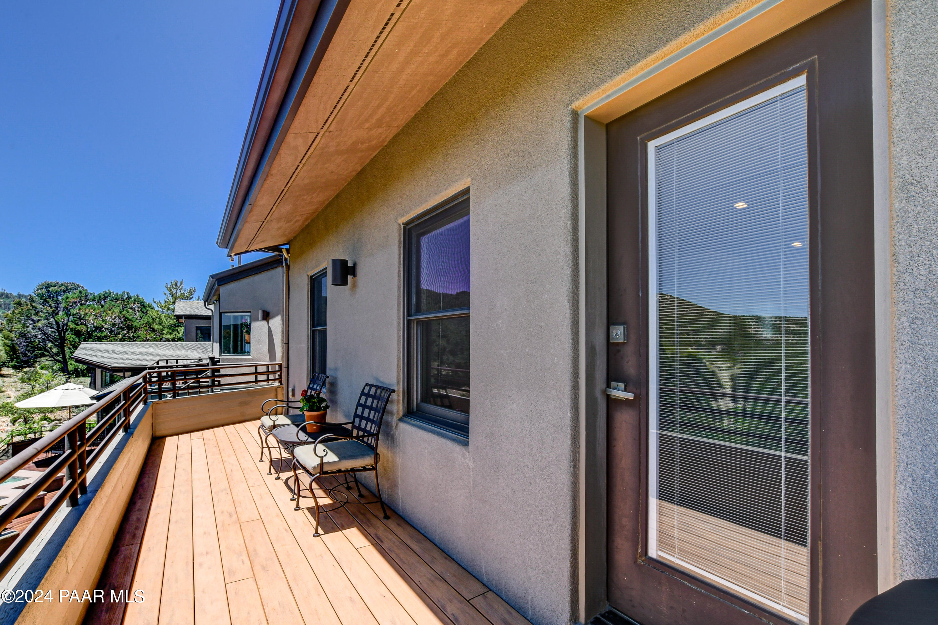 1301 S Manzanita Hill Road