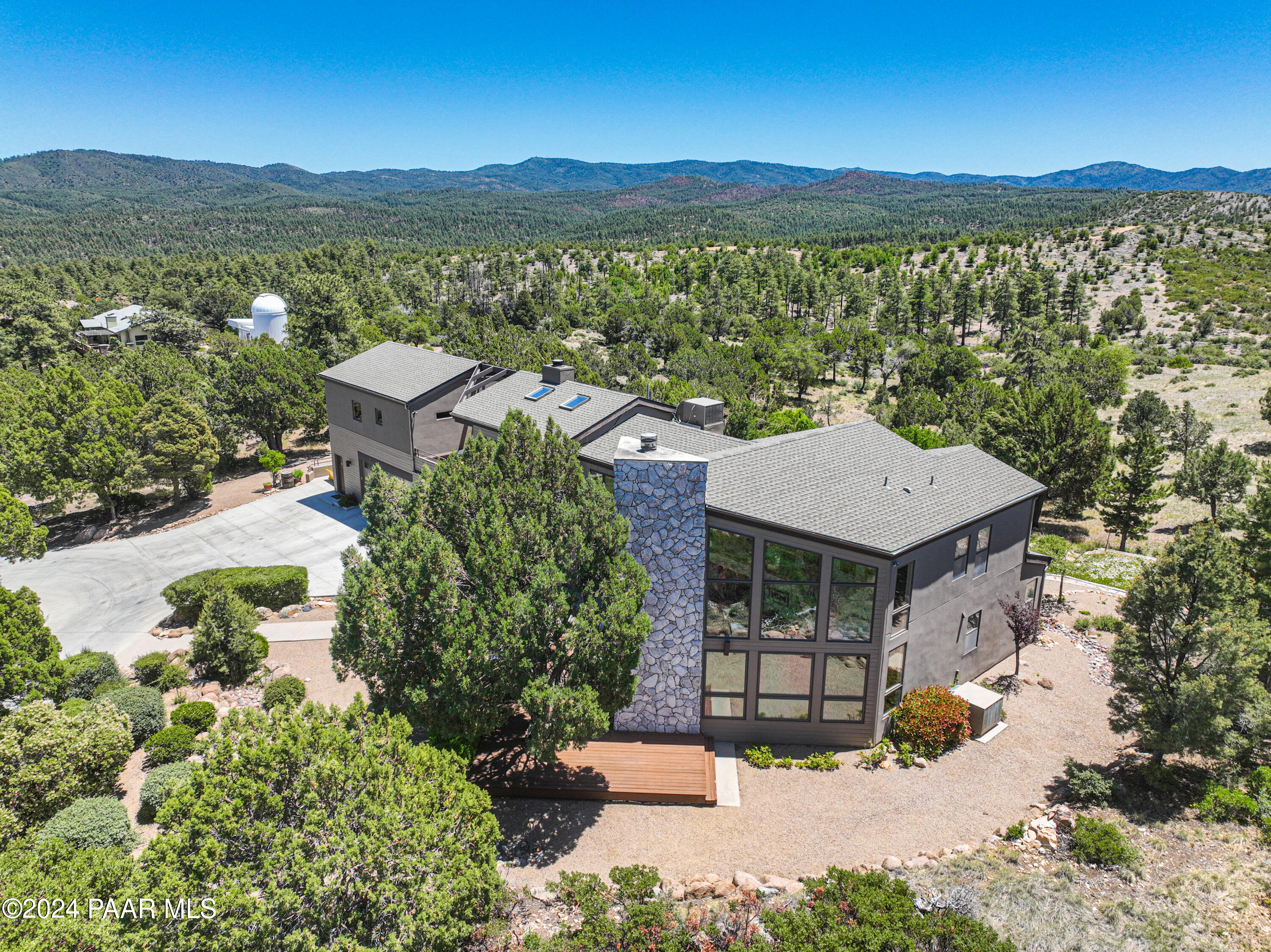 1301 S Manzanita Hill Road