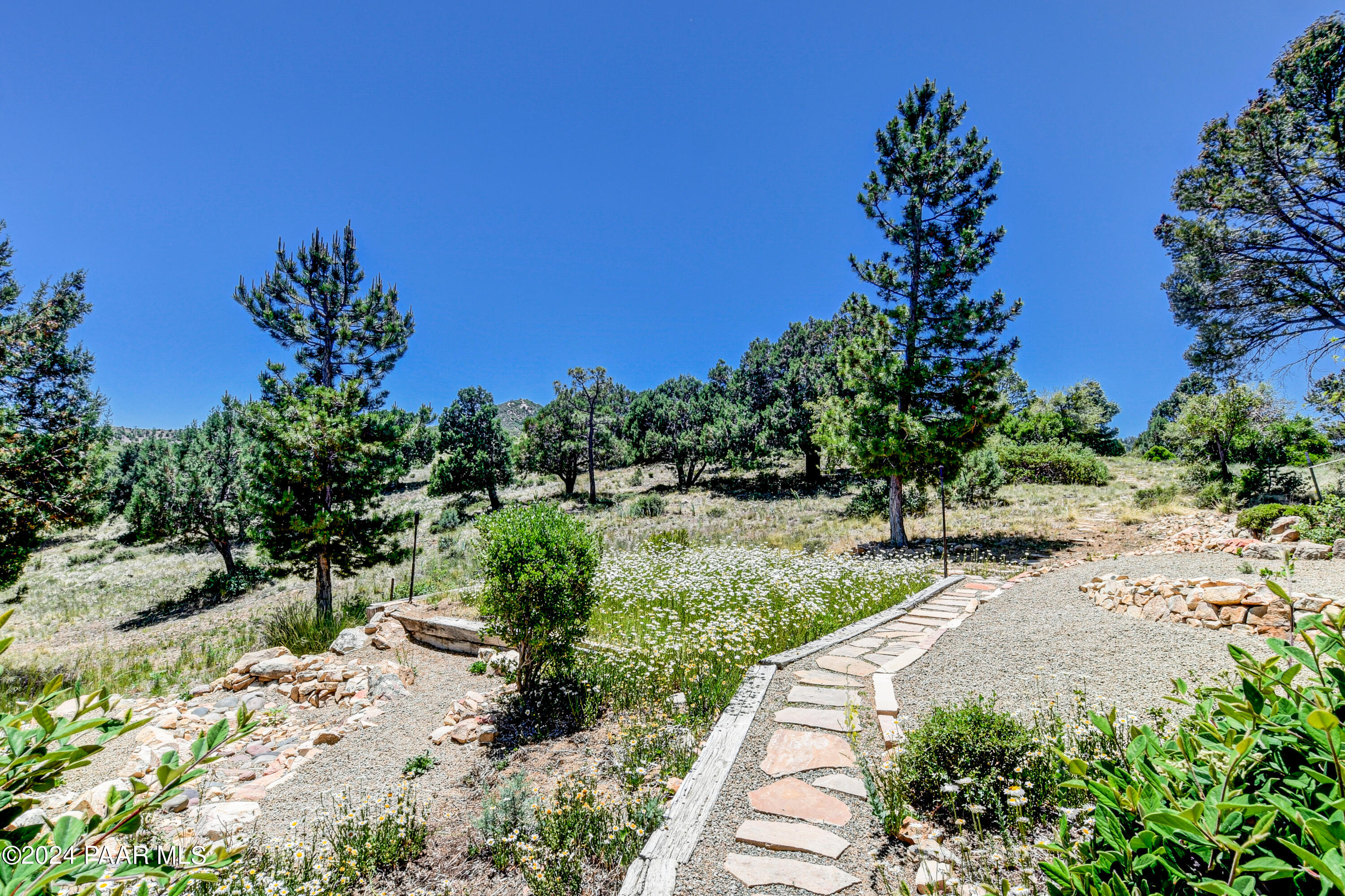 1301 S Manzanita Hill Road
