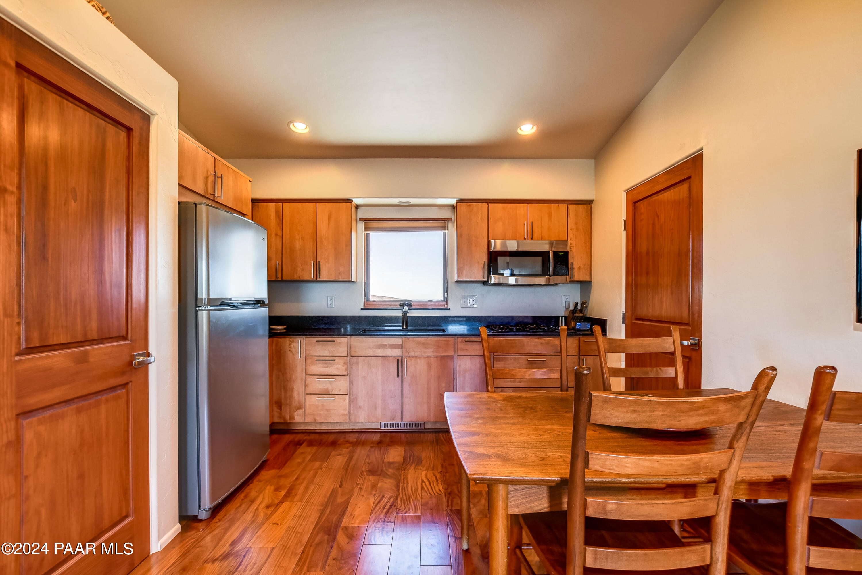 1301 S Manzanita Hill Road