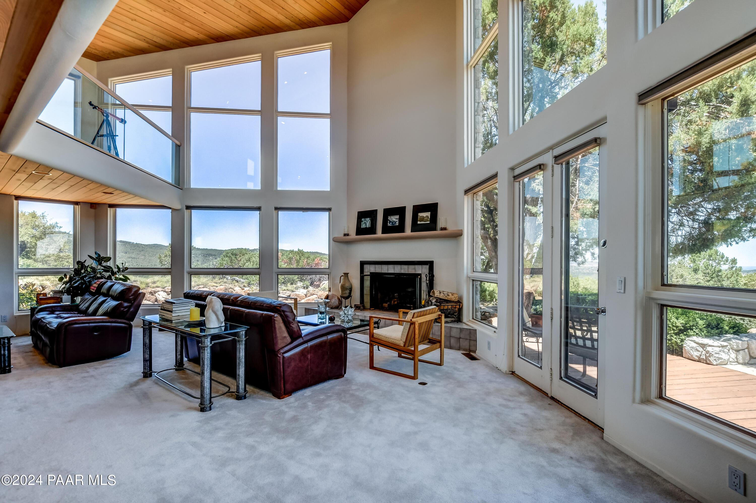 1301 S Manzanita Hill Road
