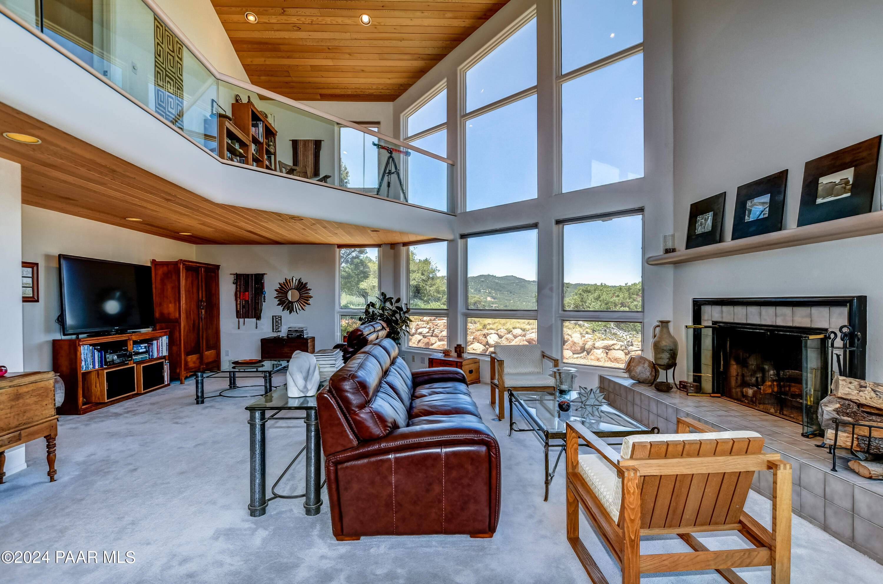 1301 S Manzanita Hill Road