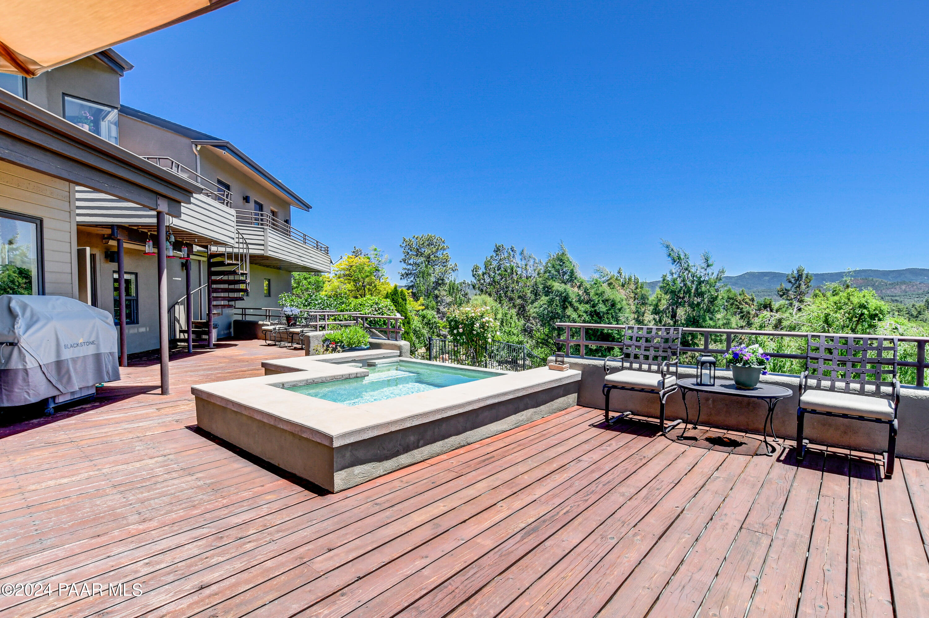 1301 S Manzanita Hill Road