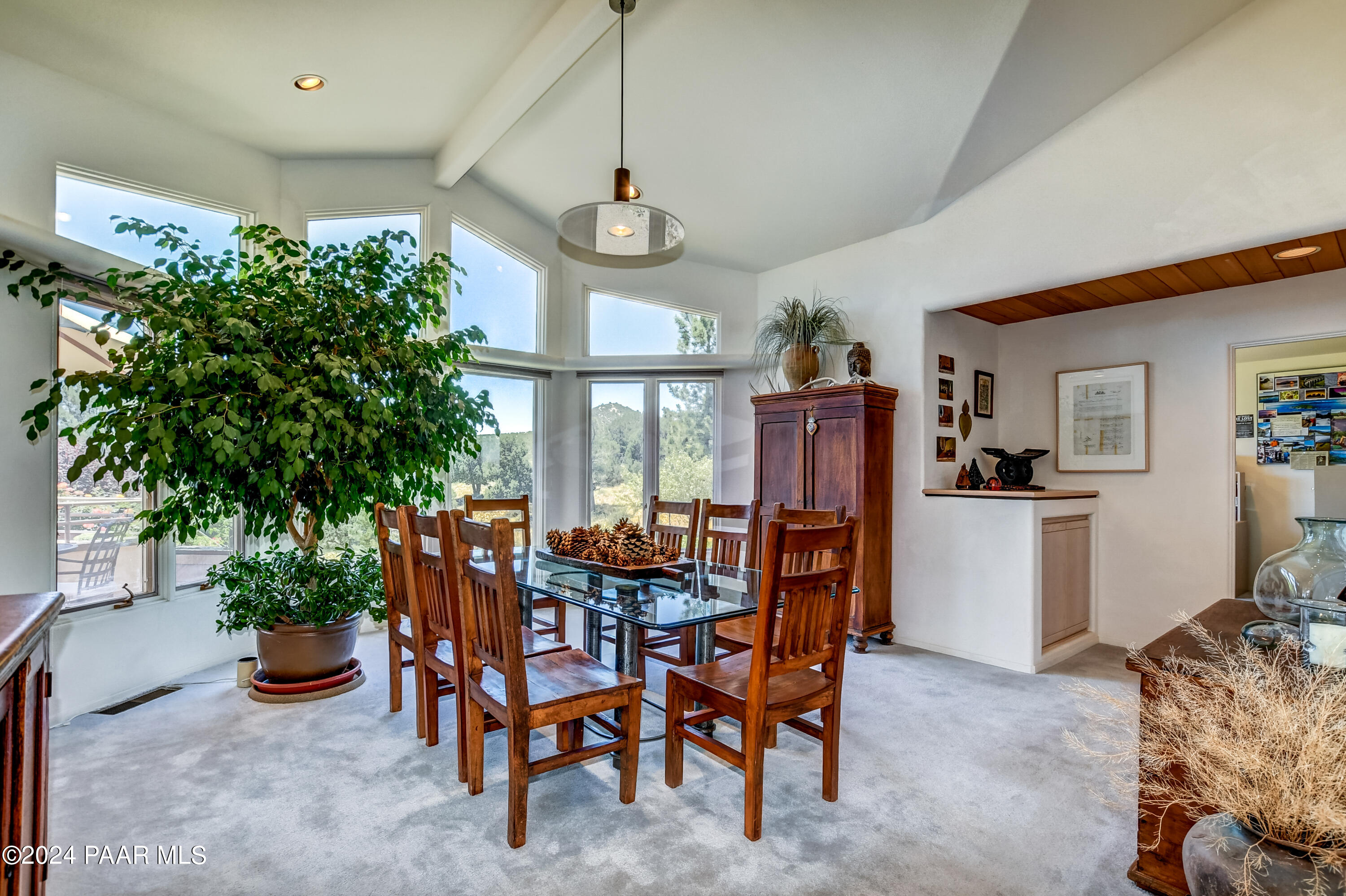 1301 S Manzanita Hill Road