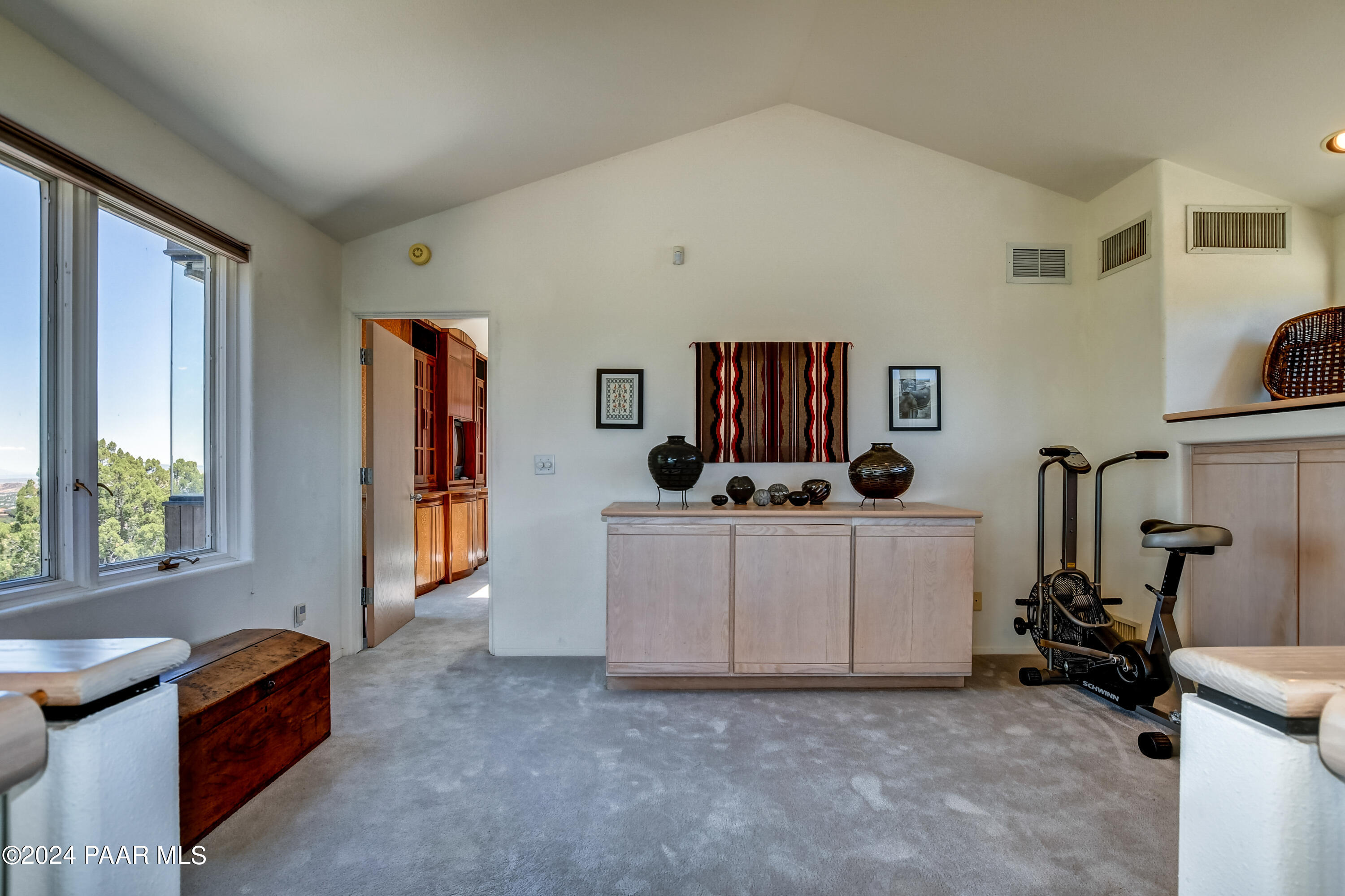 1301 S Manzanita Hill Road