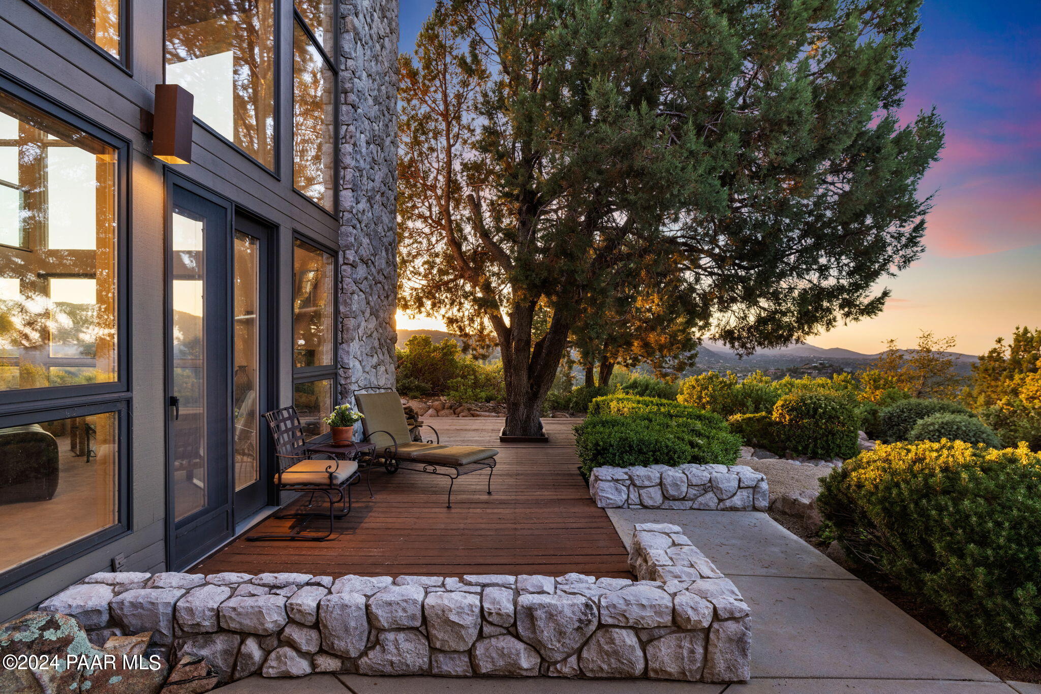 1301 S Manzanita Hill Road