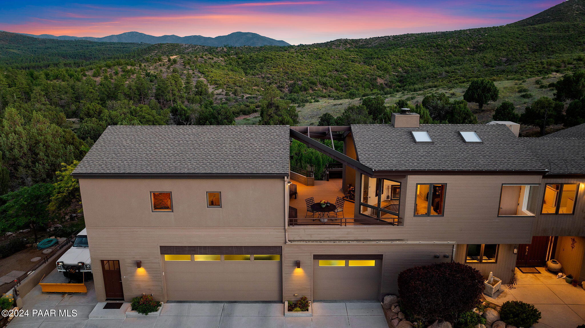 1301 S Manzanita Hill Road