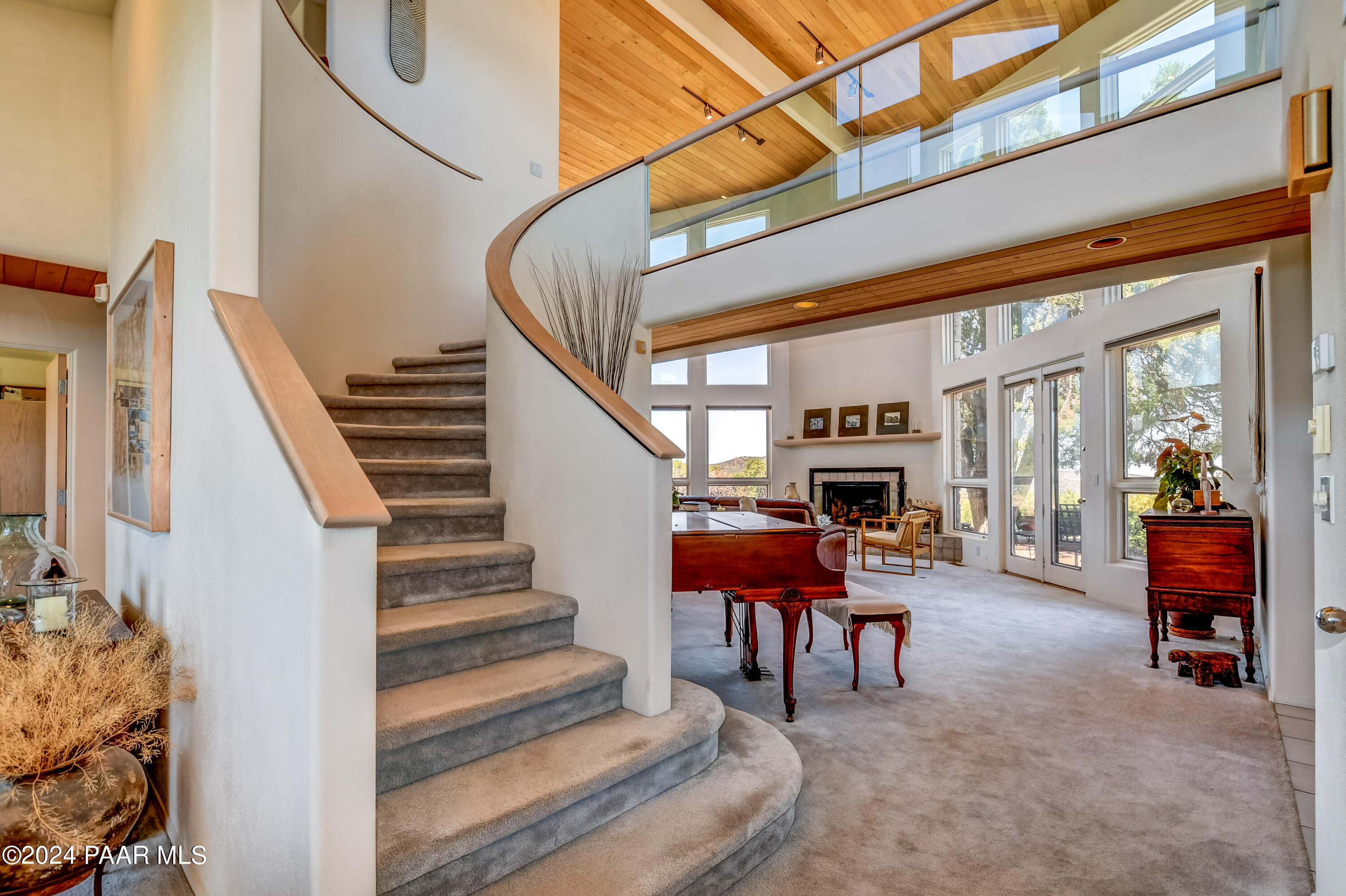 1301 S Manzanita Hill Road