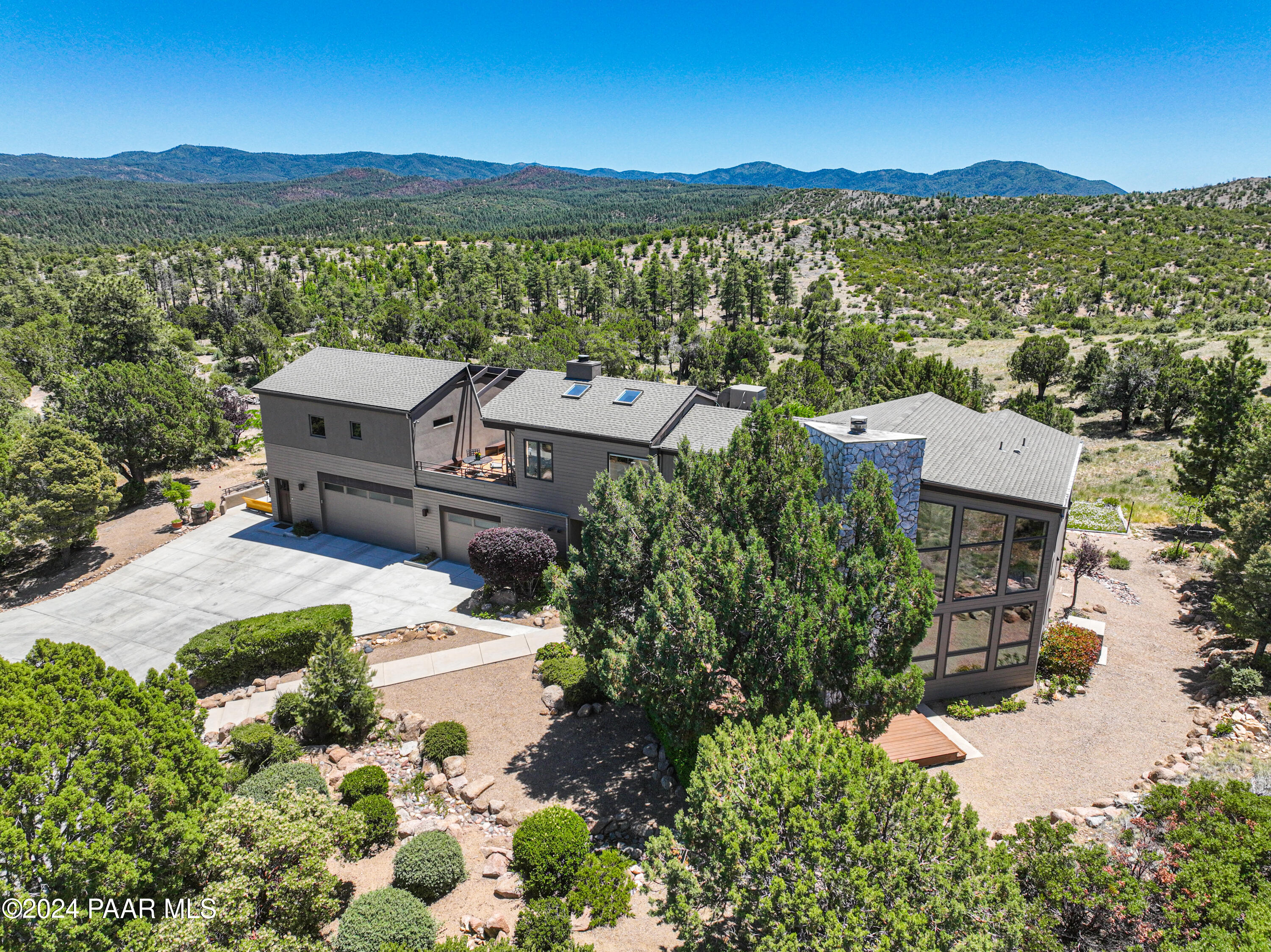 1301 S Manzanita Hill Road