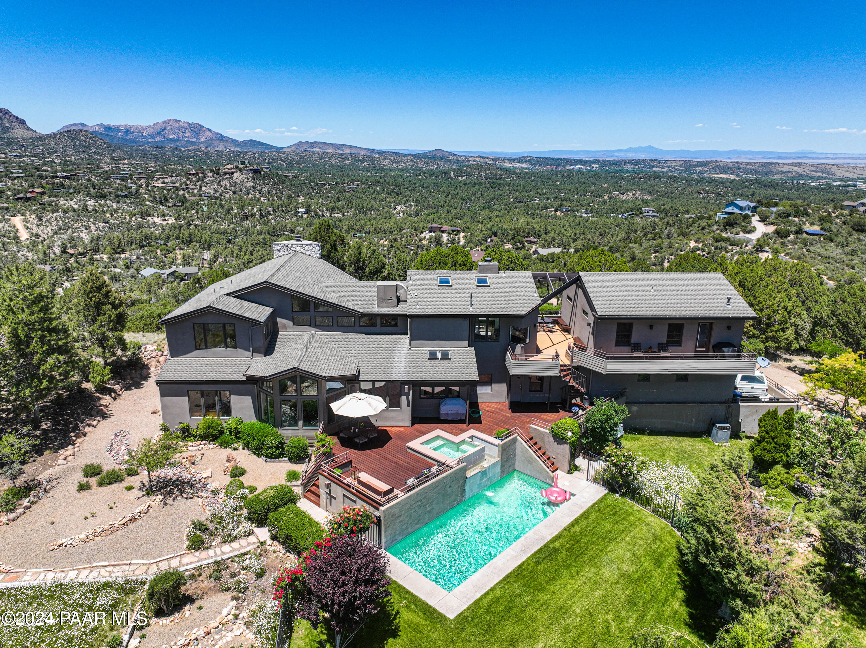 1301 S Manzanita Hill Road