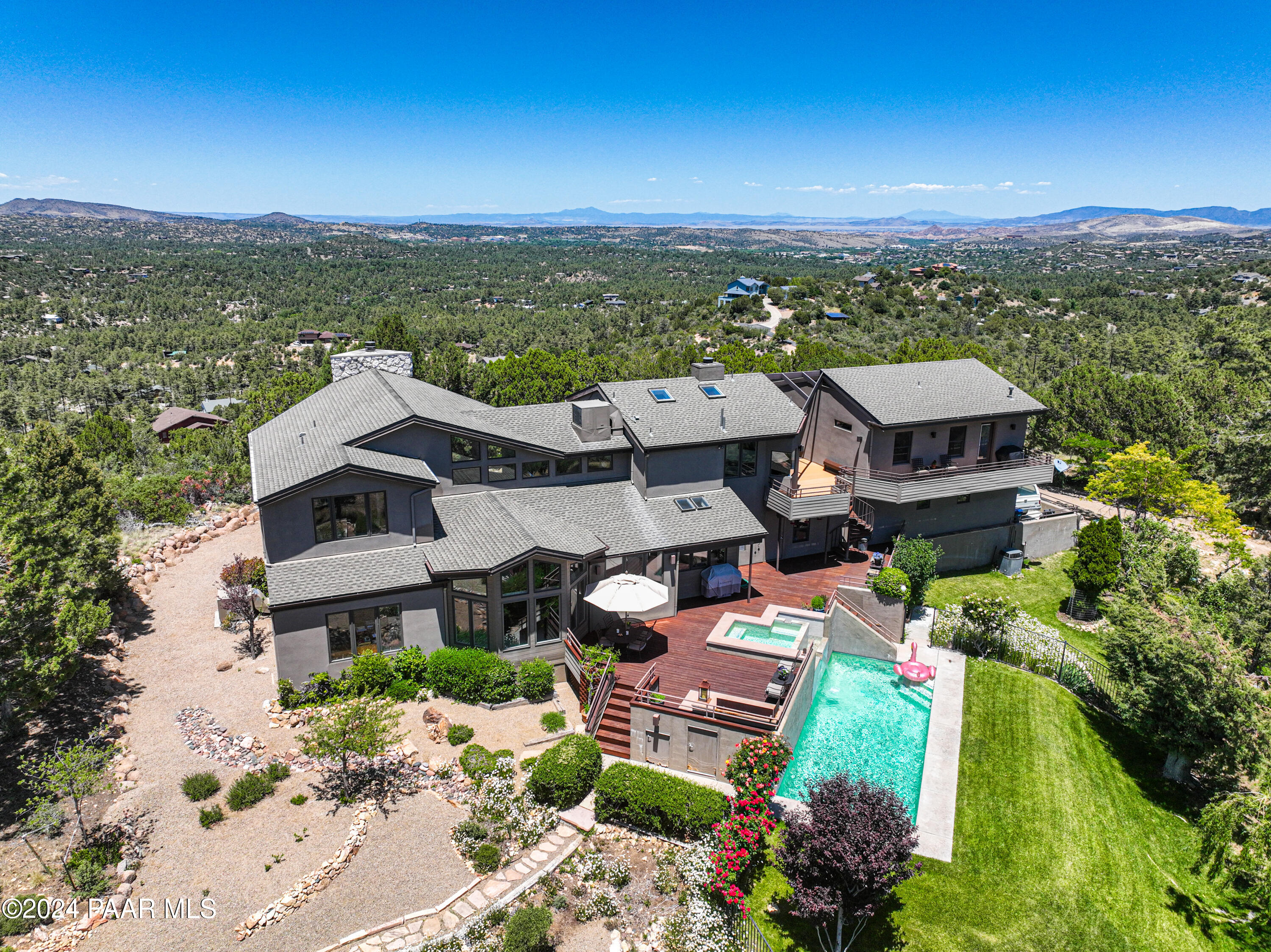 1301 S Manzanita Hill Road
