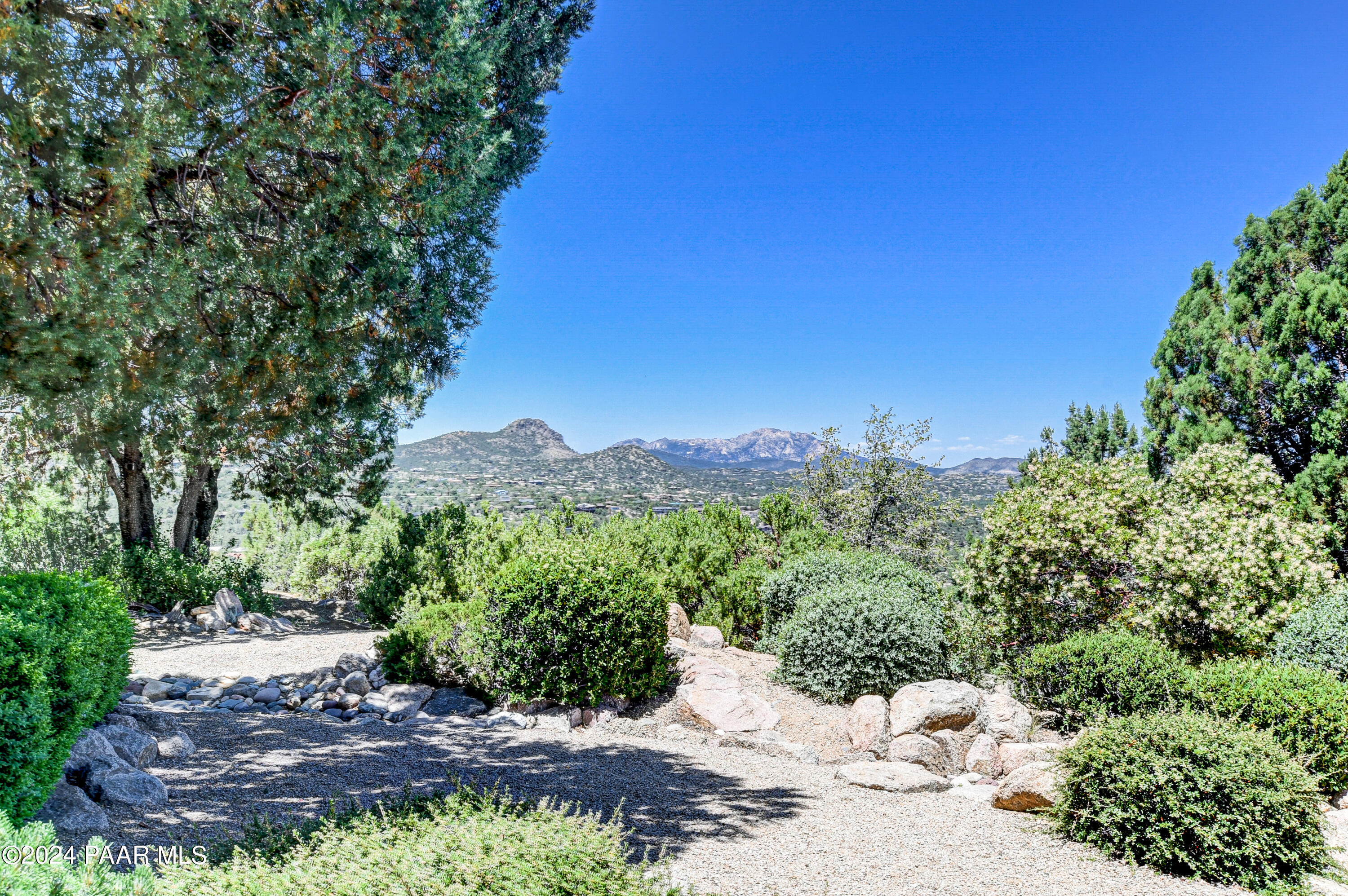 1301 S Manzanita Hill Road