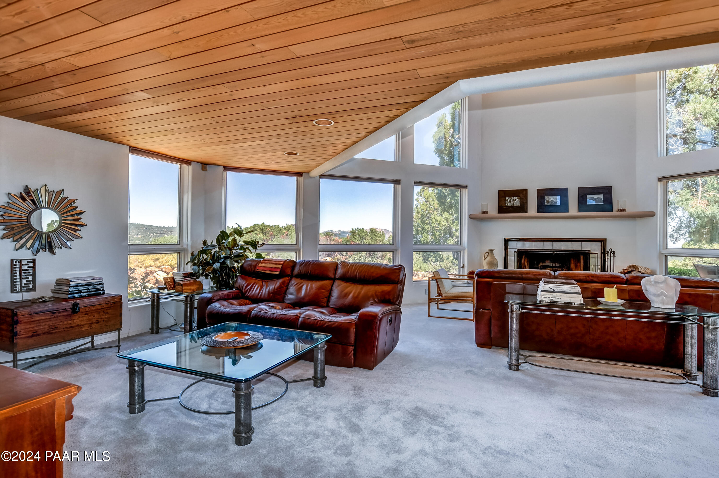 1301 S Manzanita Hill Road
