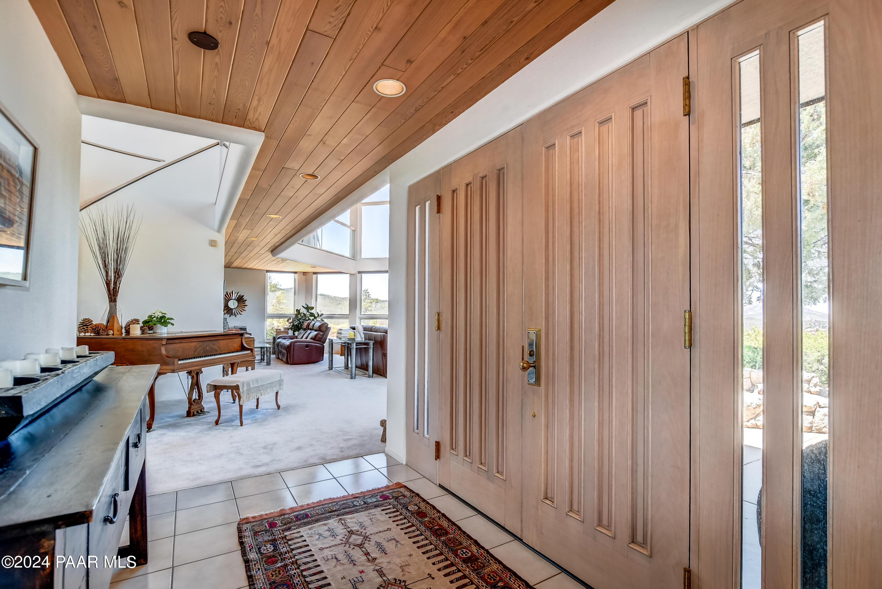 1301 S Manzanita Hill Road