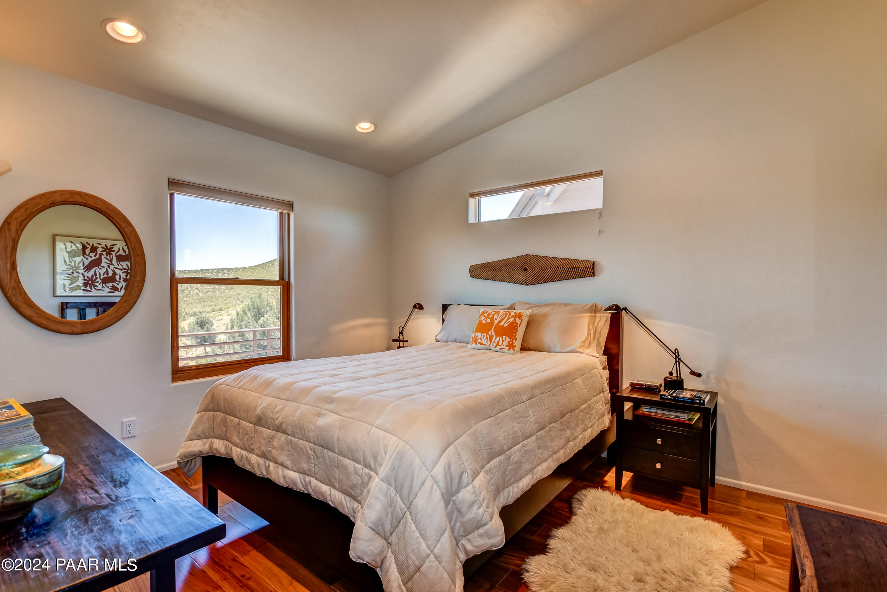 1301 S Manzanita Hill Road
