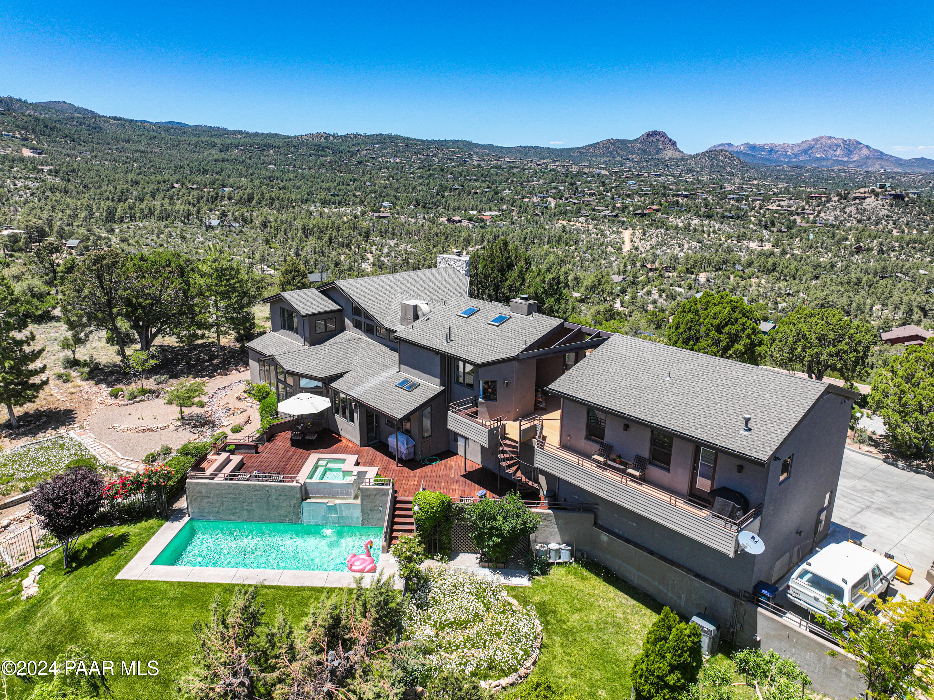1301 S Manzanita Hill Road