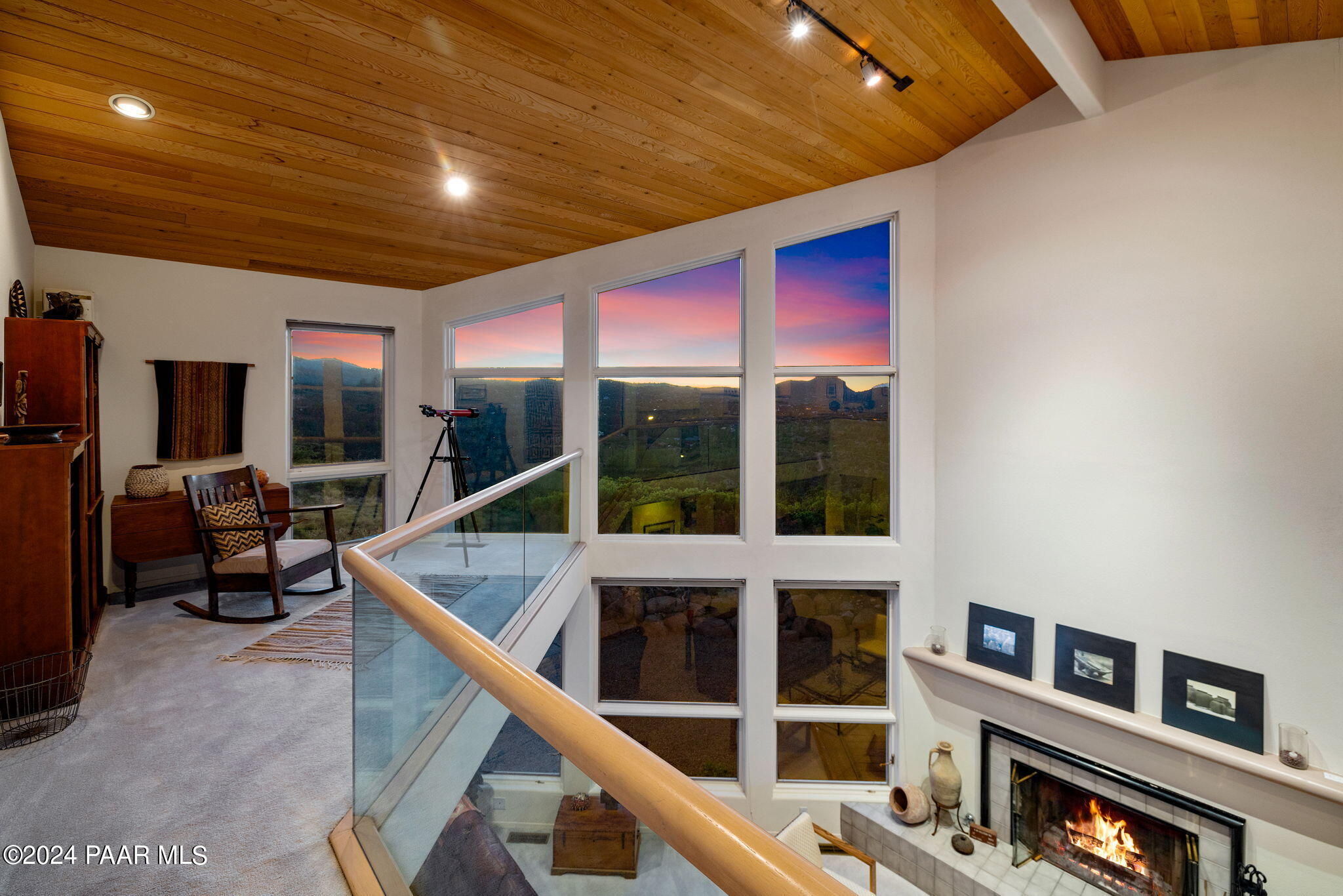 1301 S Manzanita Hill Road