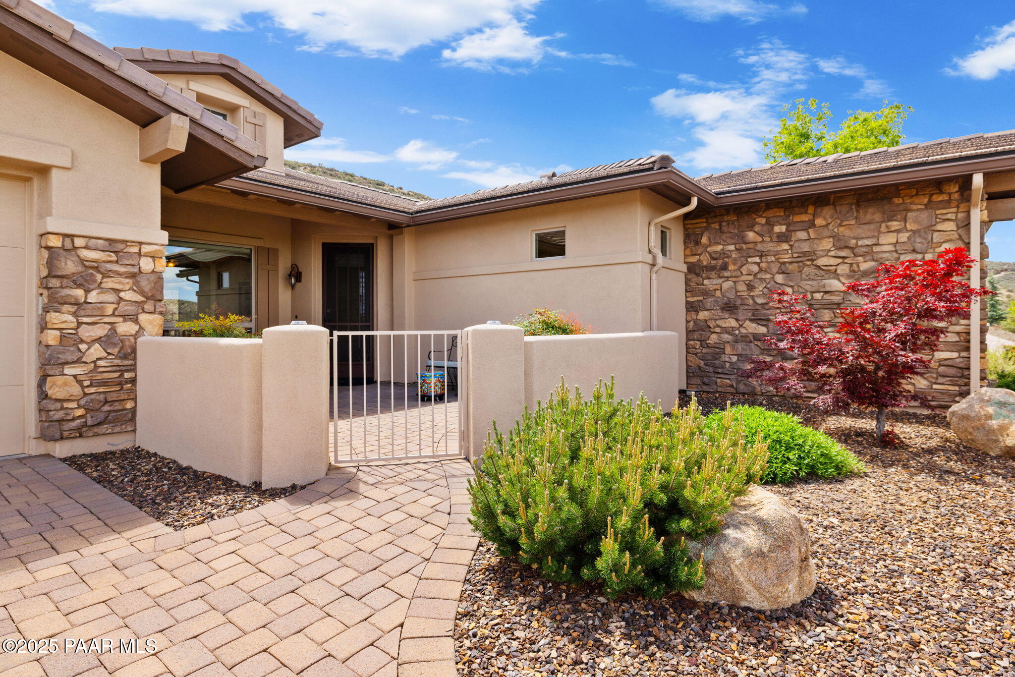 1138 N Cloud Cliff Pass