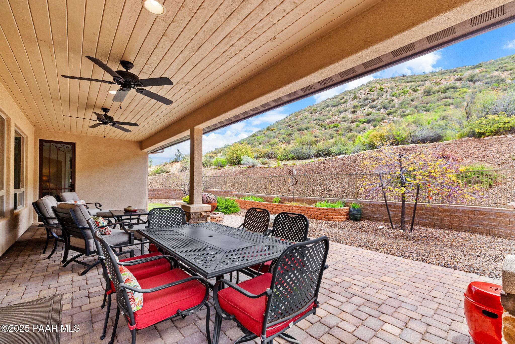 1138 N Cloud Cliff Pass