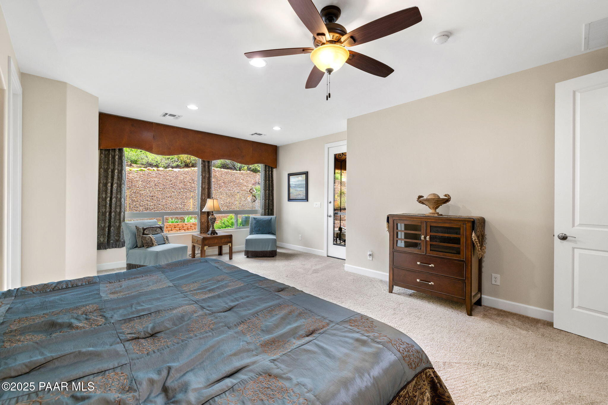 1138 N Cloud Cliff Pass