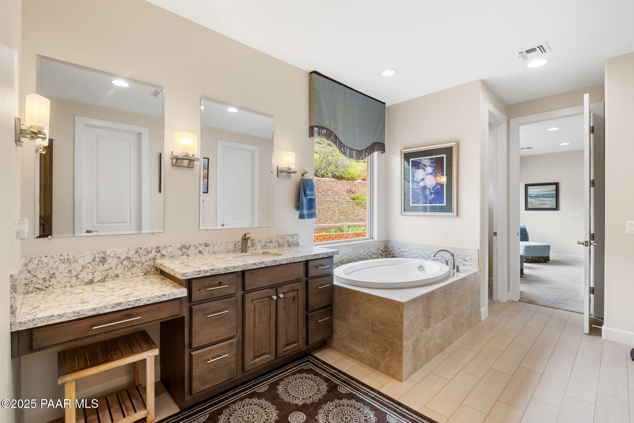 1138 N Cloud Cliff Pass