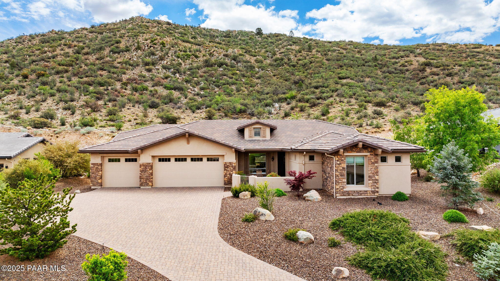 1138 N Cloud Cliff Pass