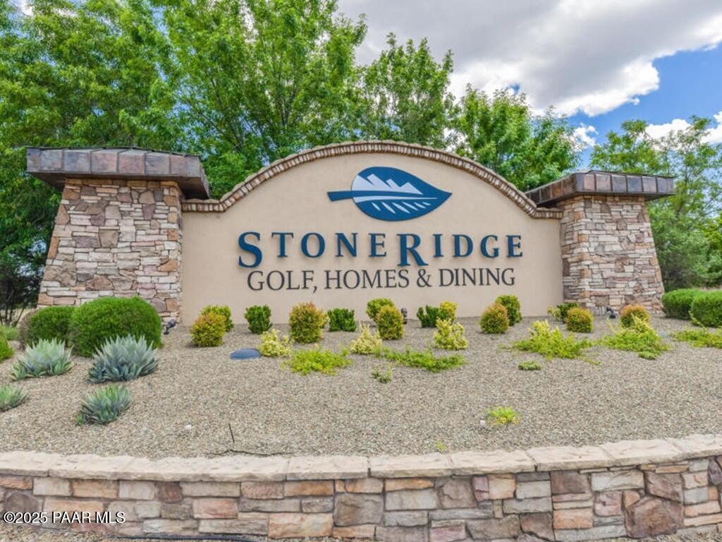1138 N Cloud Cliff Pass
