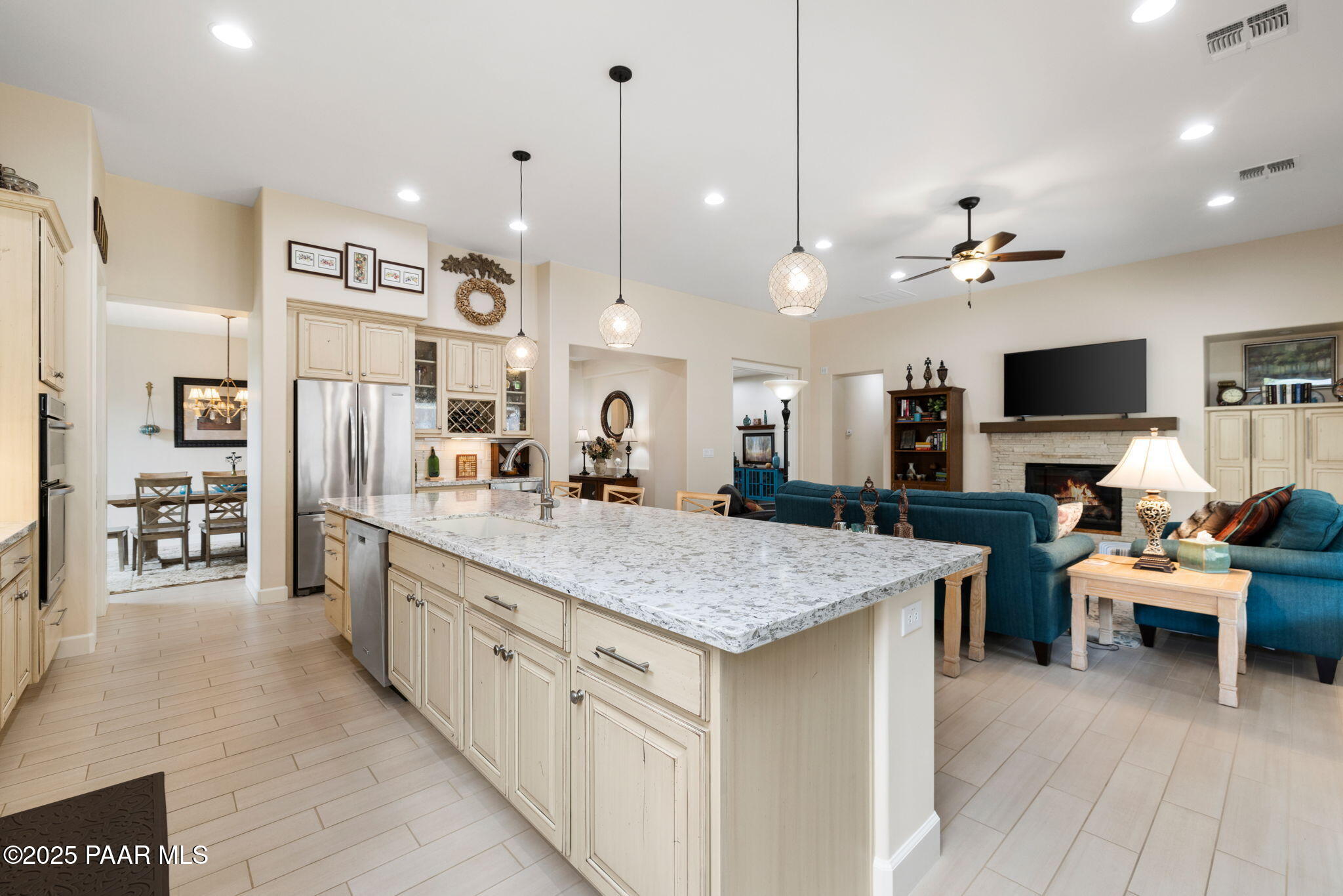1138 N Cloud Cliff Pass