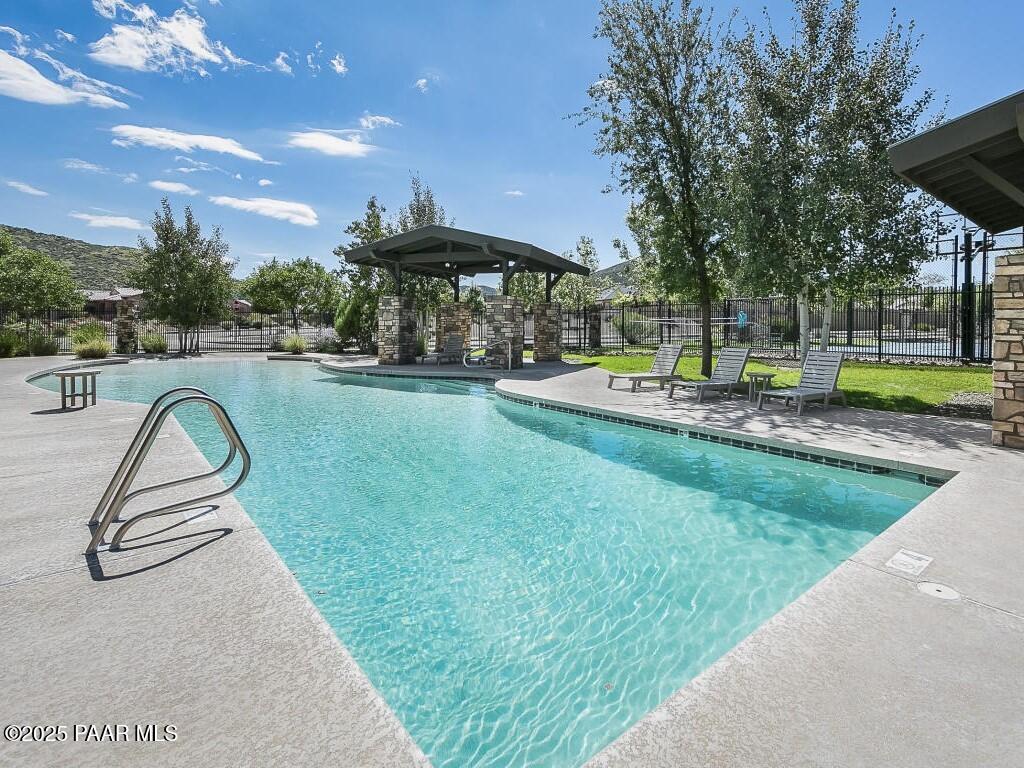 1138 N Cloud Cliff Pass