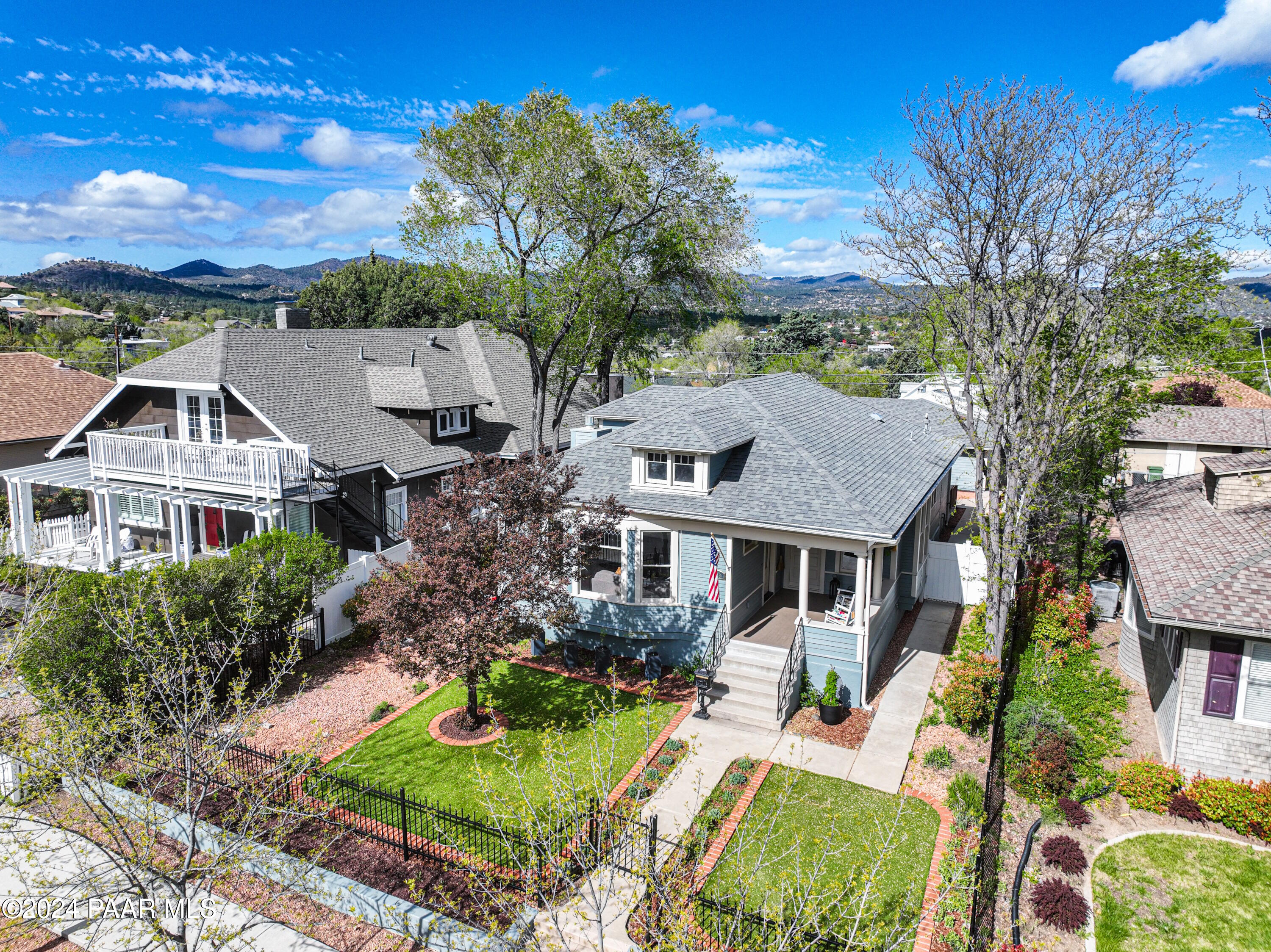 306 S Mt Vernon Avenue