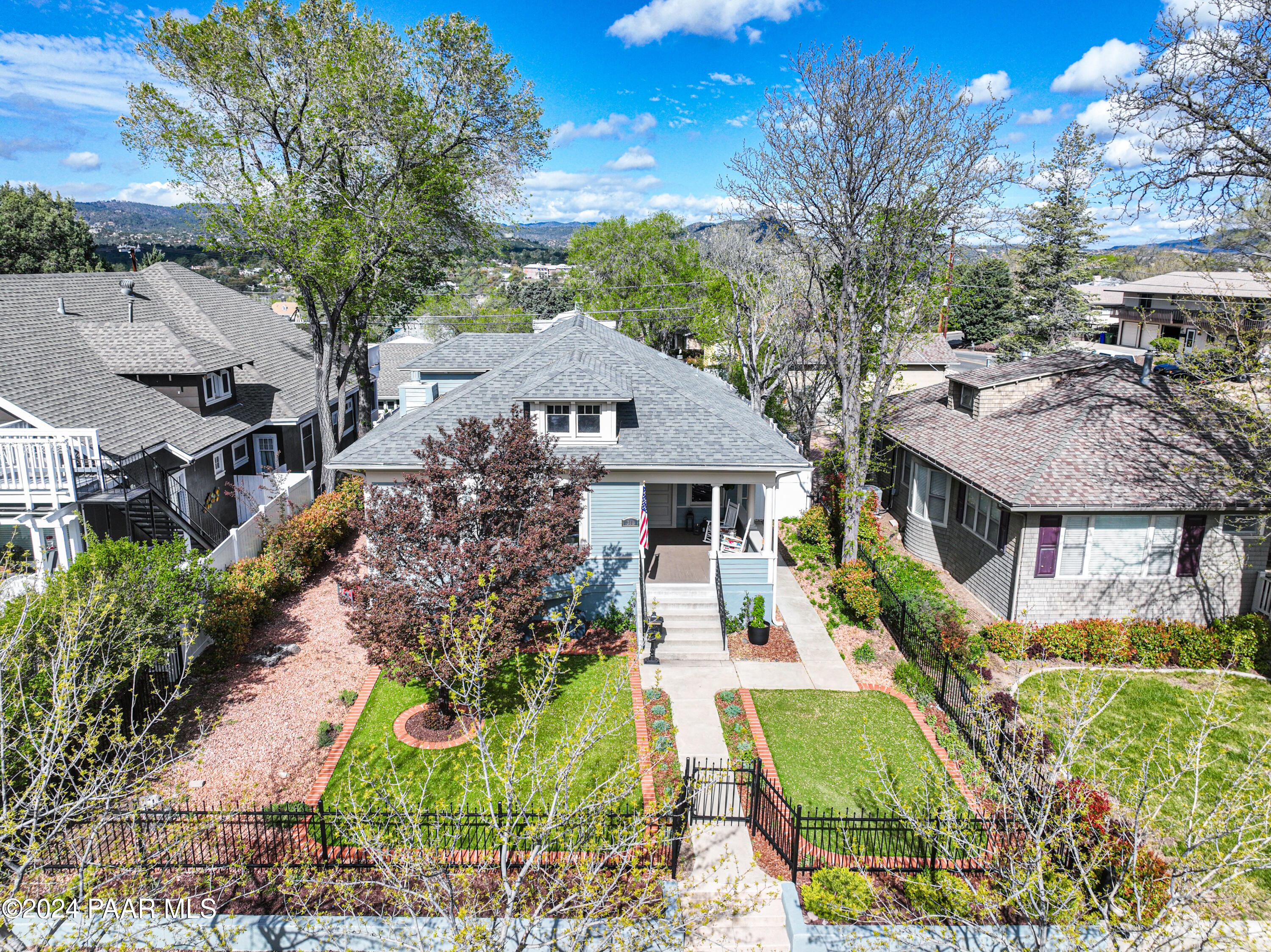 306 S Mt Vernon Avenue