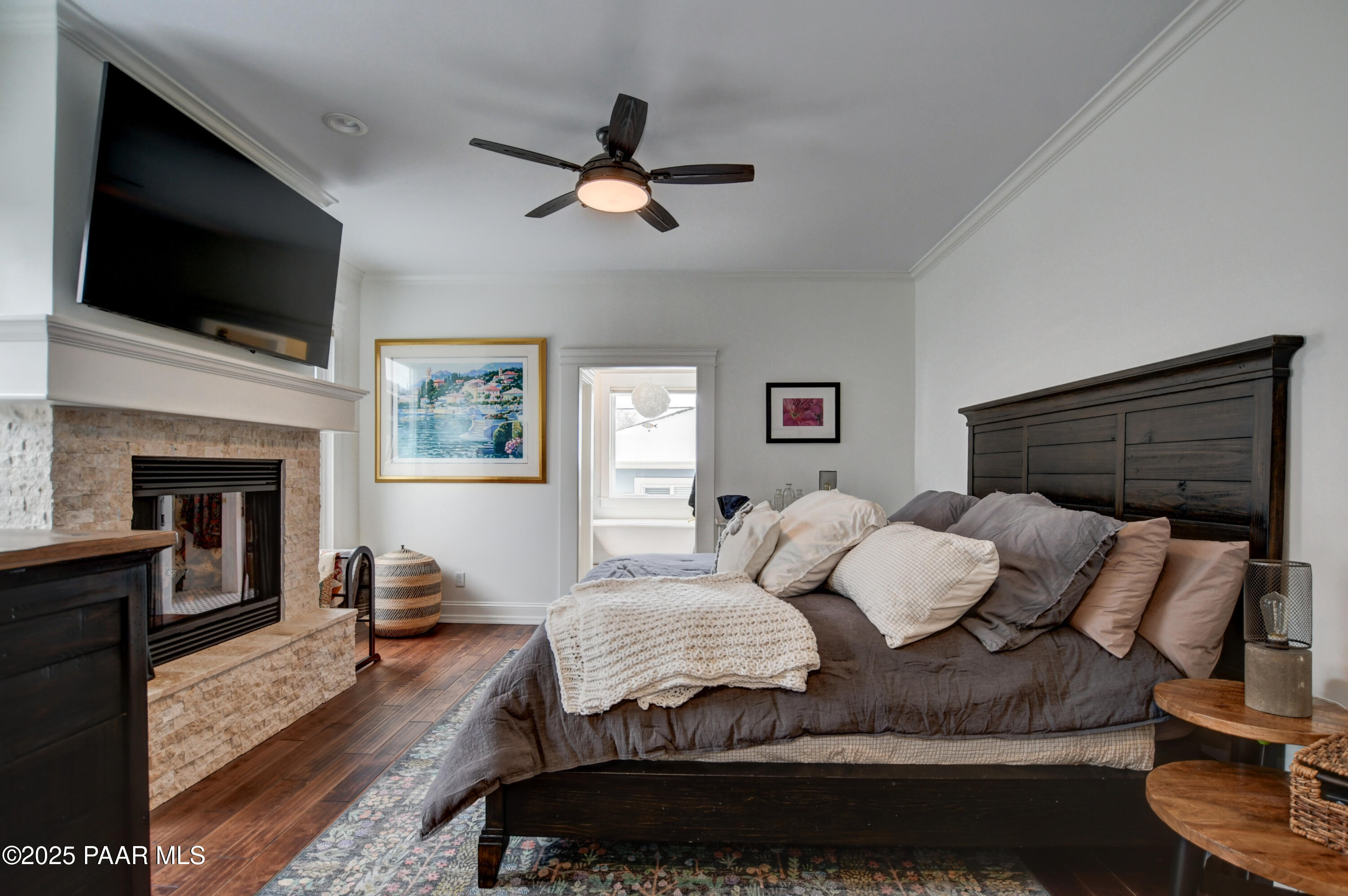 306 S Mt Vernon Avenue