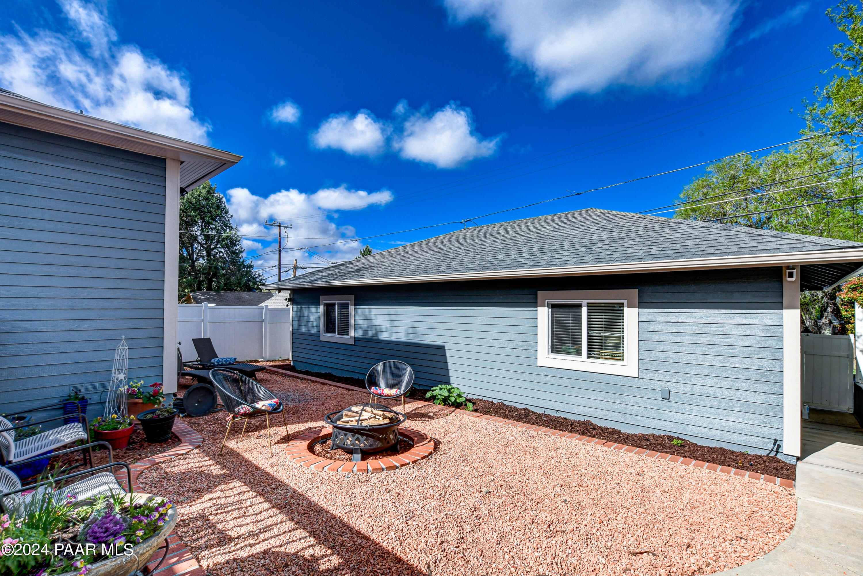 306 S Mt Vernon Avenue