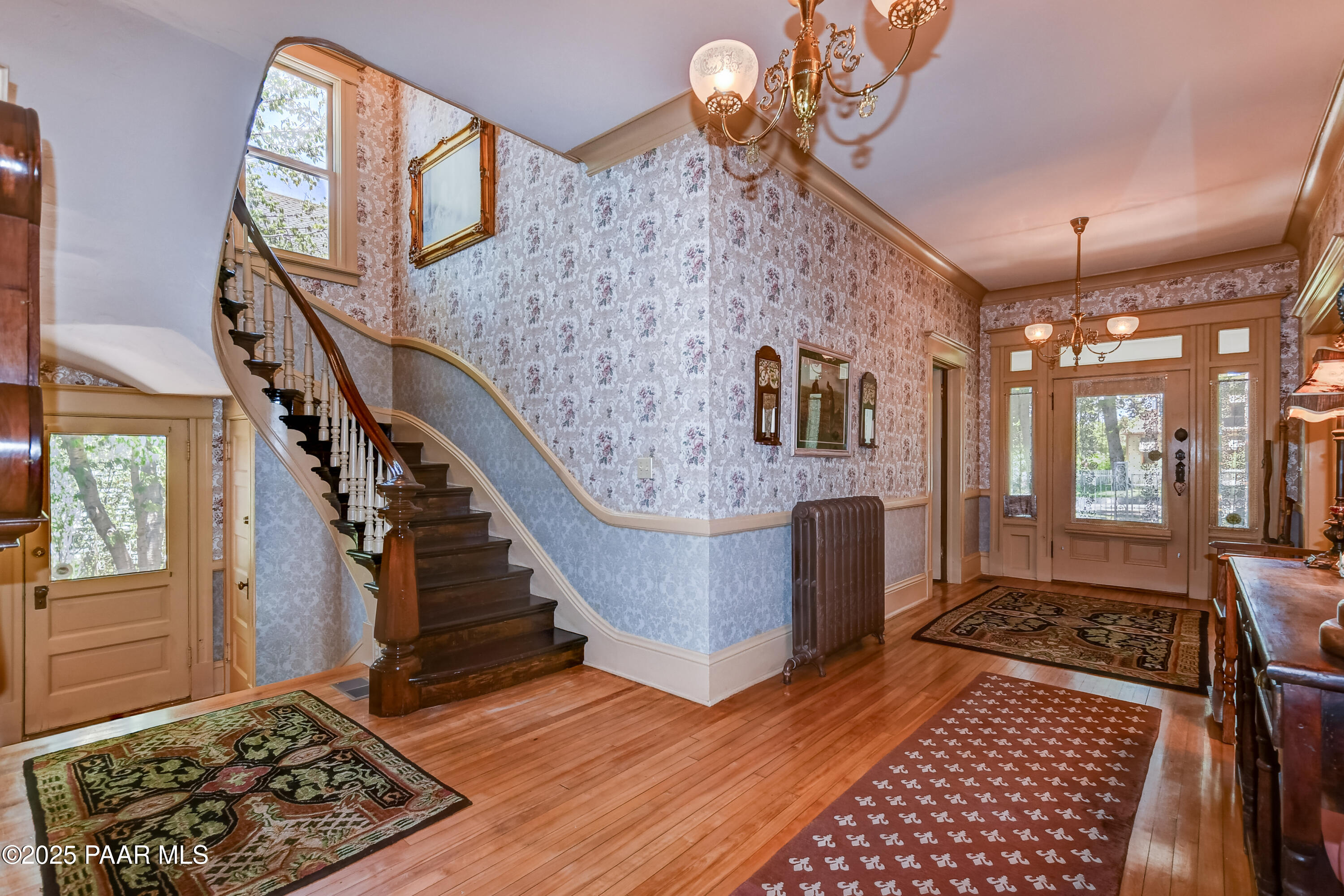 128 S Mt Vernon Ave