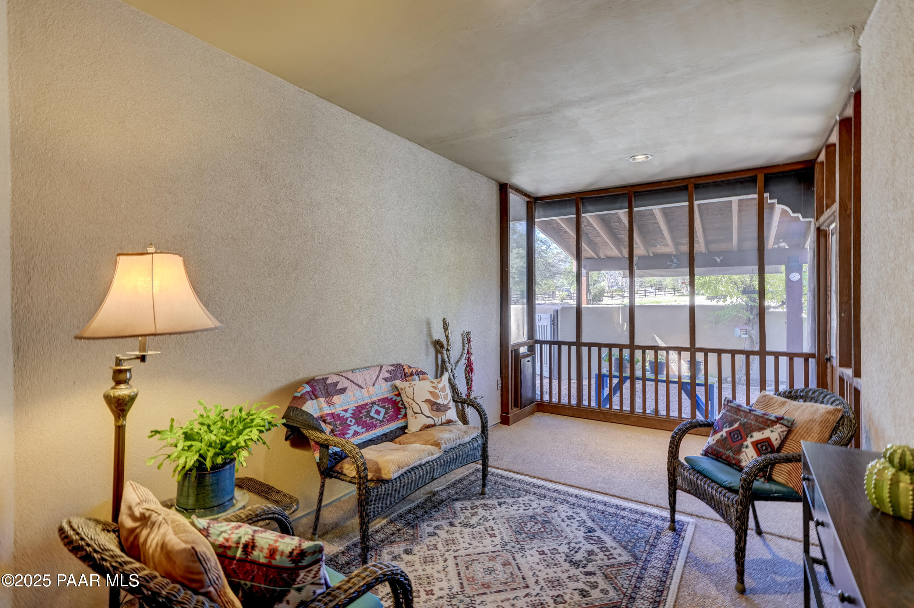 8515 N Valley Oak Drive