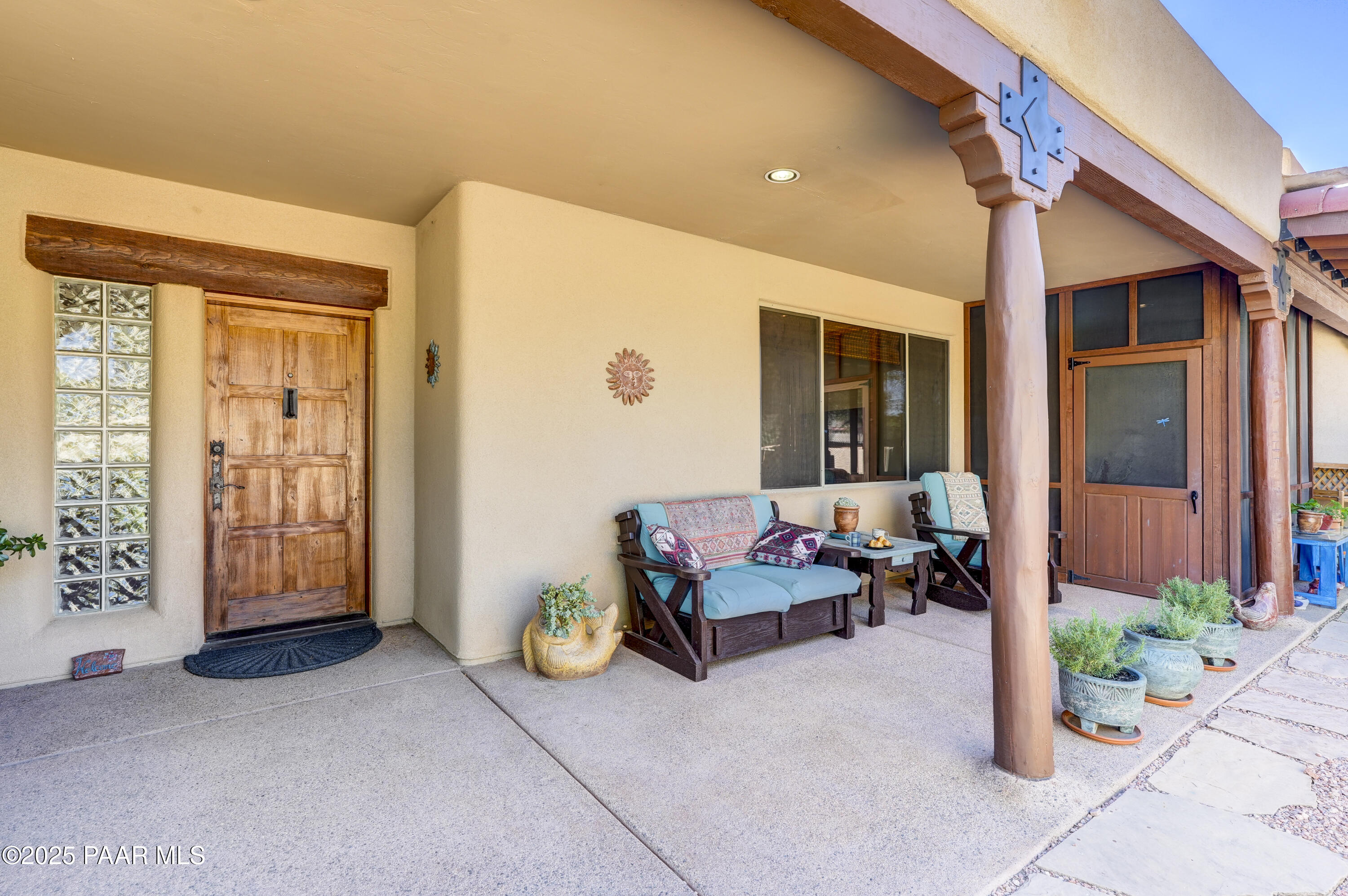 8515 N Valley Oak Drive