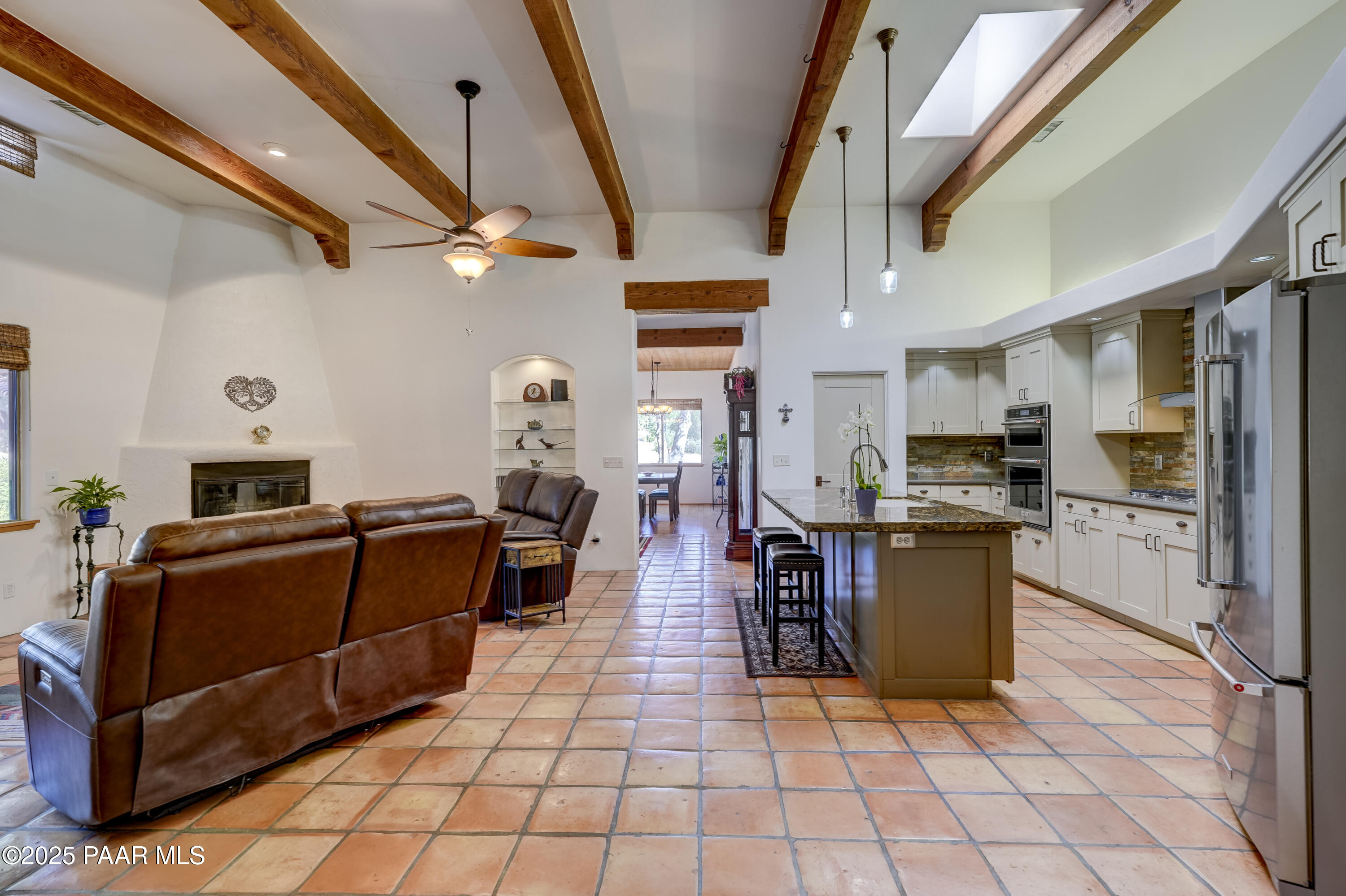 8515 N Valley Oak Drive