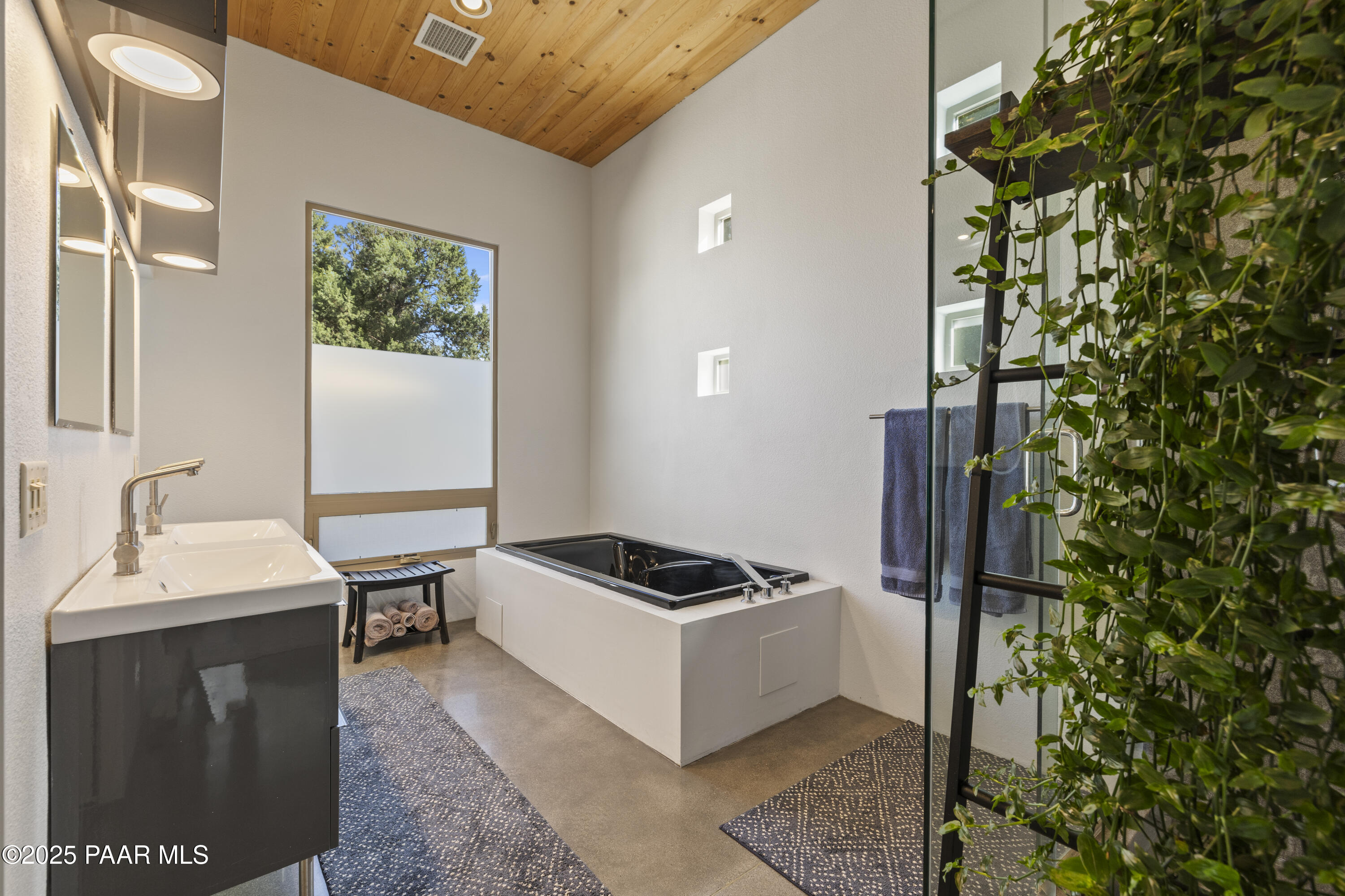 2485 N Shadow Valley Ranch Trail