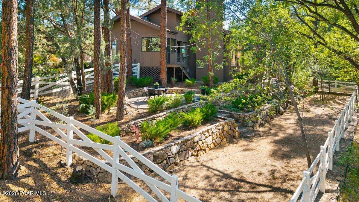 1684 Stable Rock Road