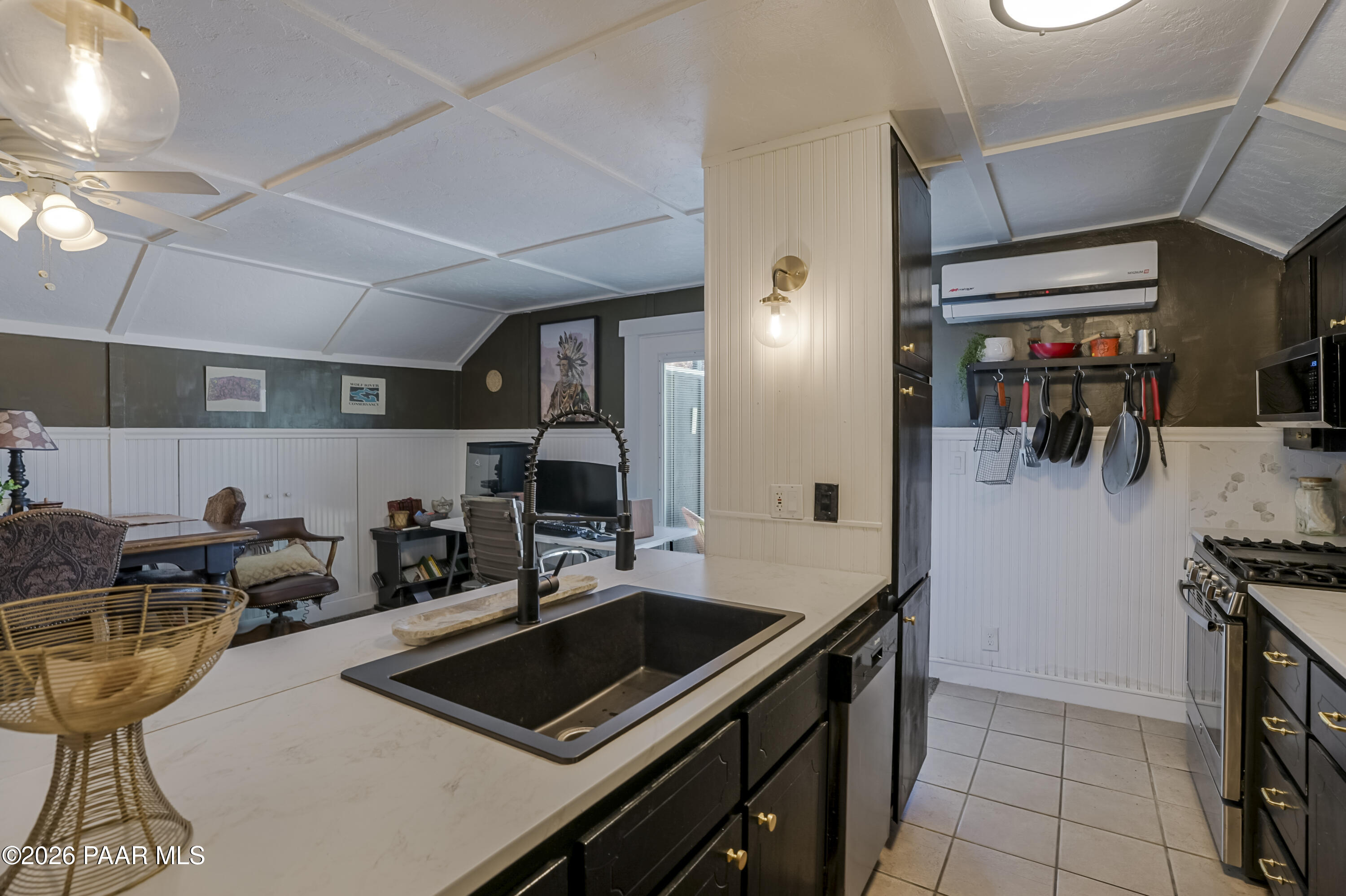 310 S Mount Vernon Avenue