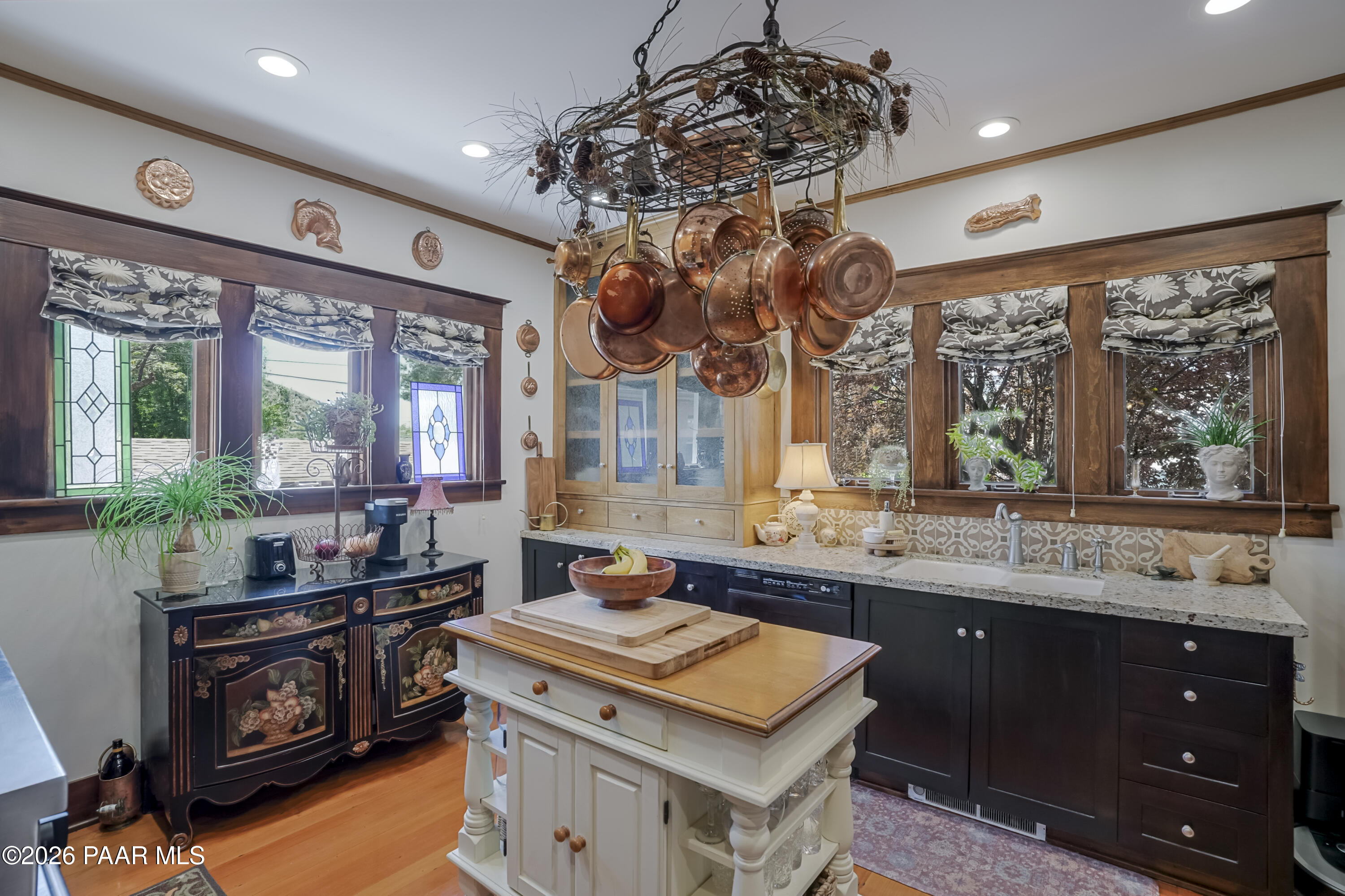 310 S Mount Vernon Avenue