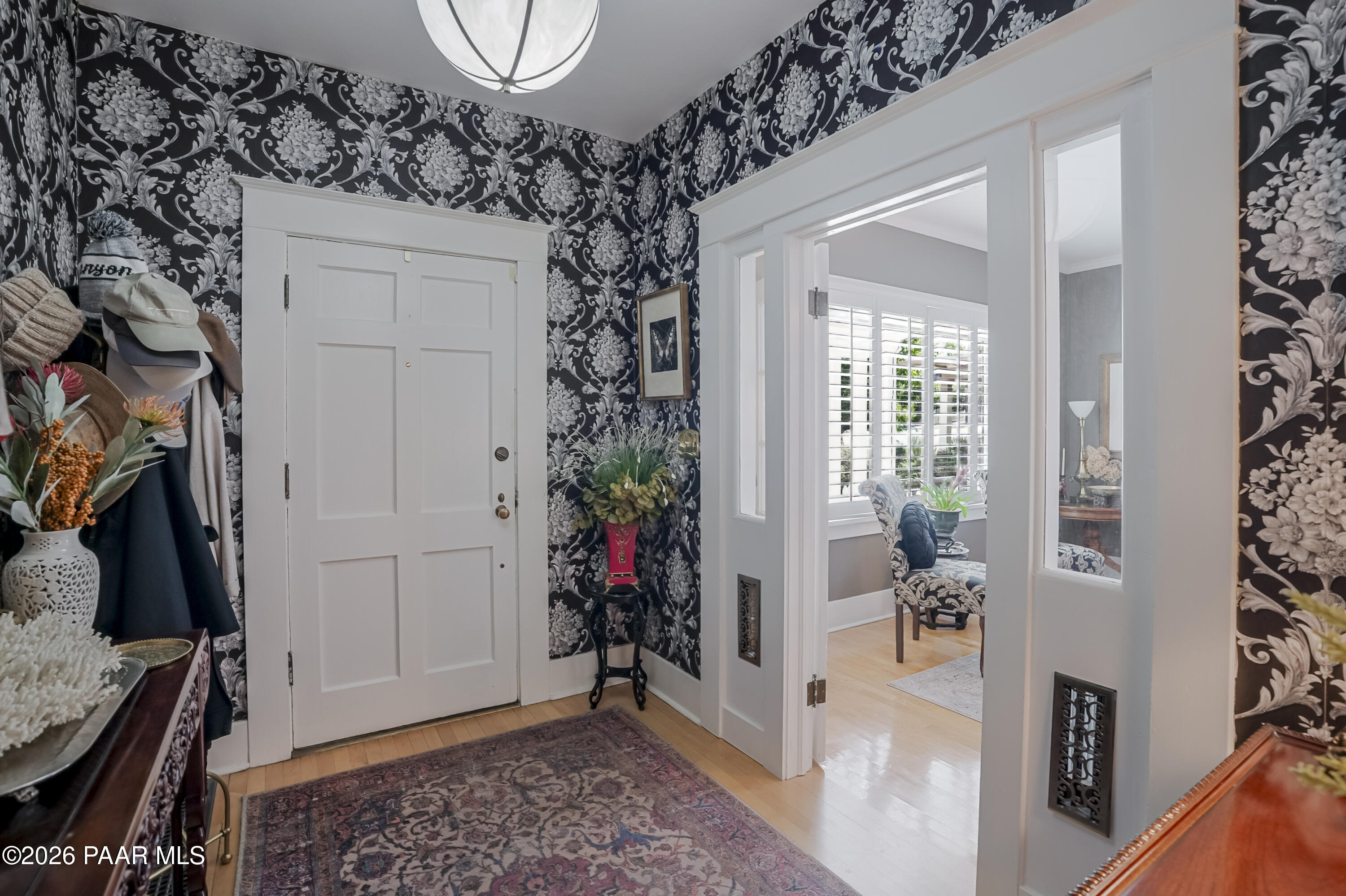310 S Mount Vernon Avenue