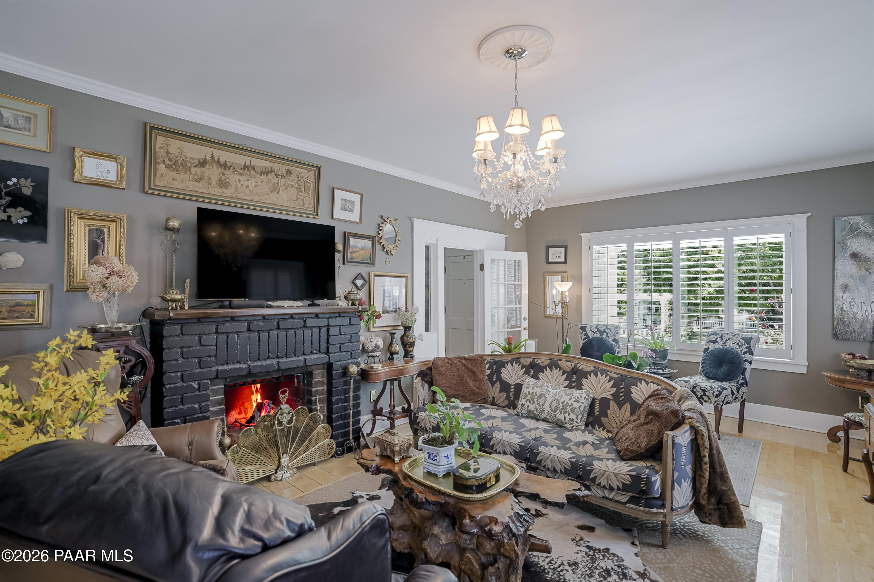 310 S Mount Vernon Avenue