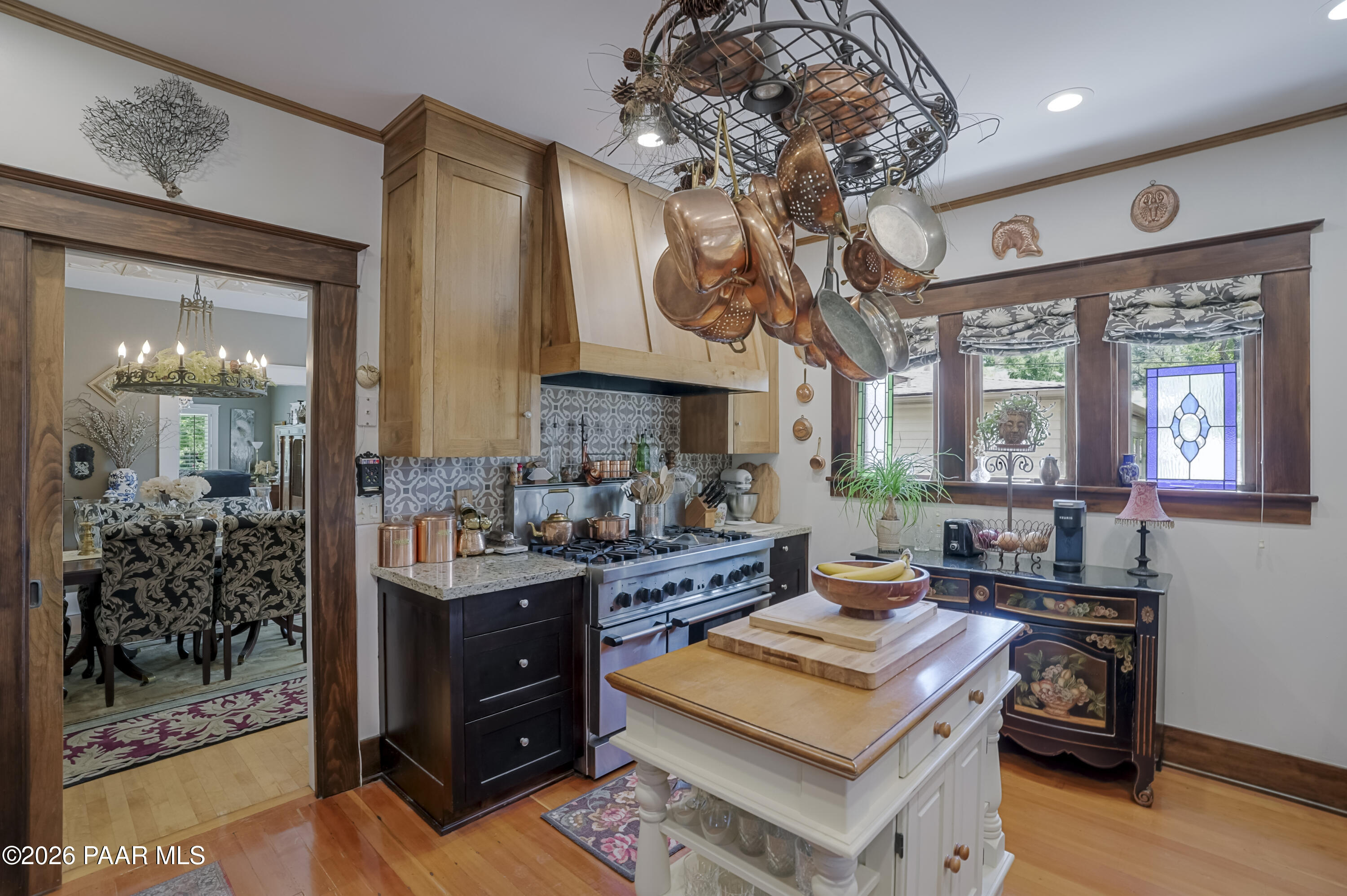 310 S Mount Vernon Avenue