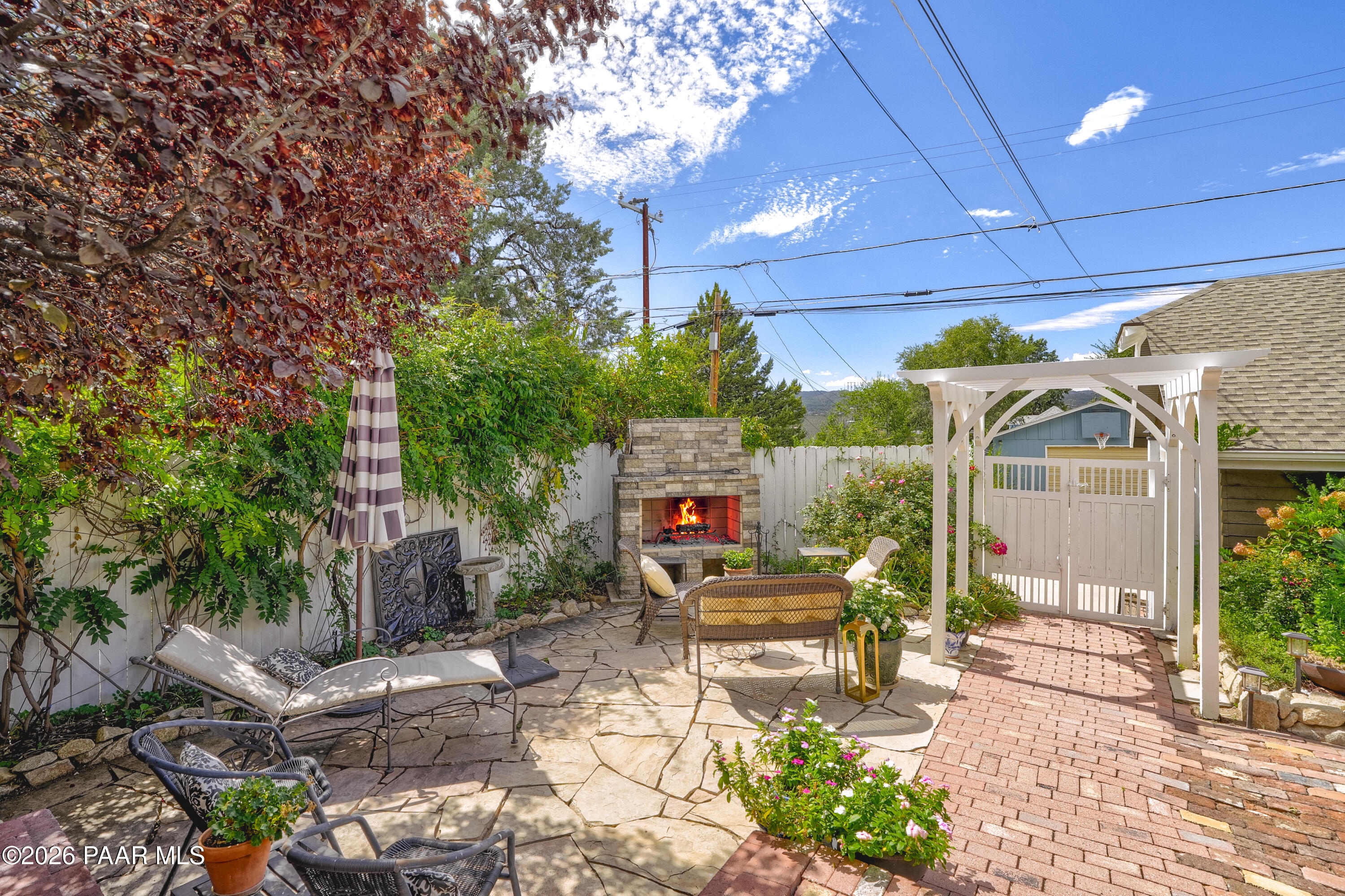 310 S Mount Vernon Avenue